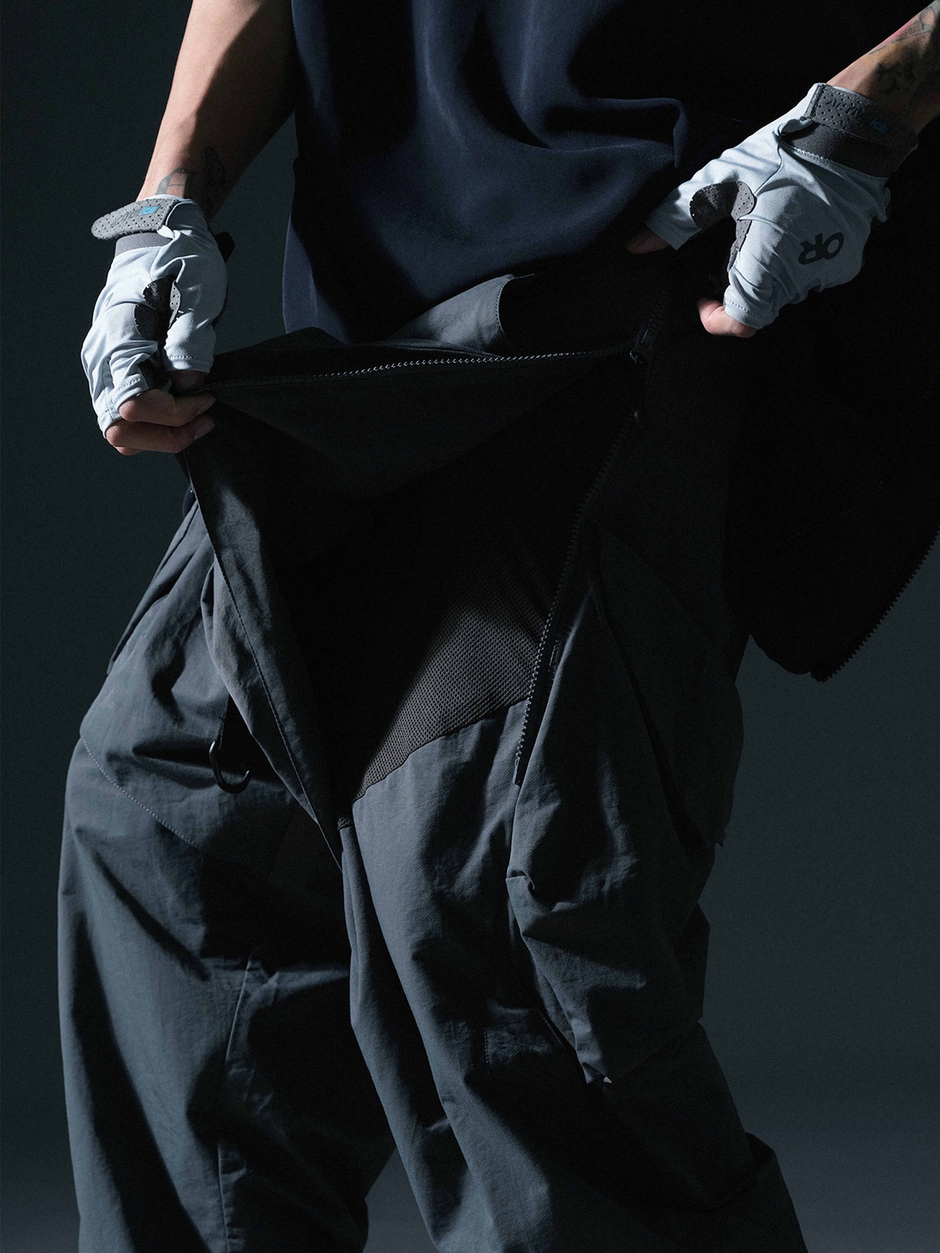 SS23 / 02 —  P23-126 Switchable Breathing Pants  (Iron Grey)