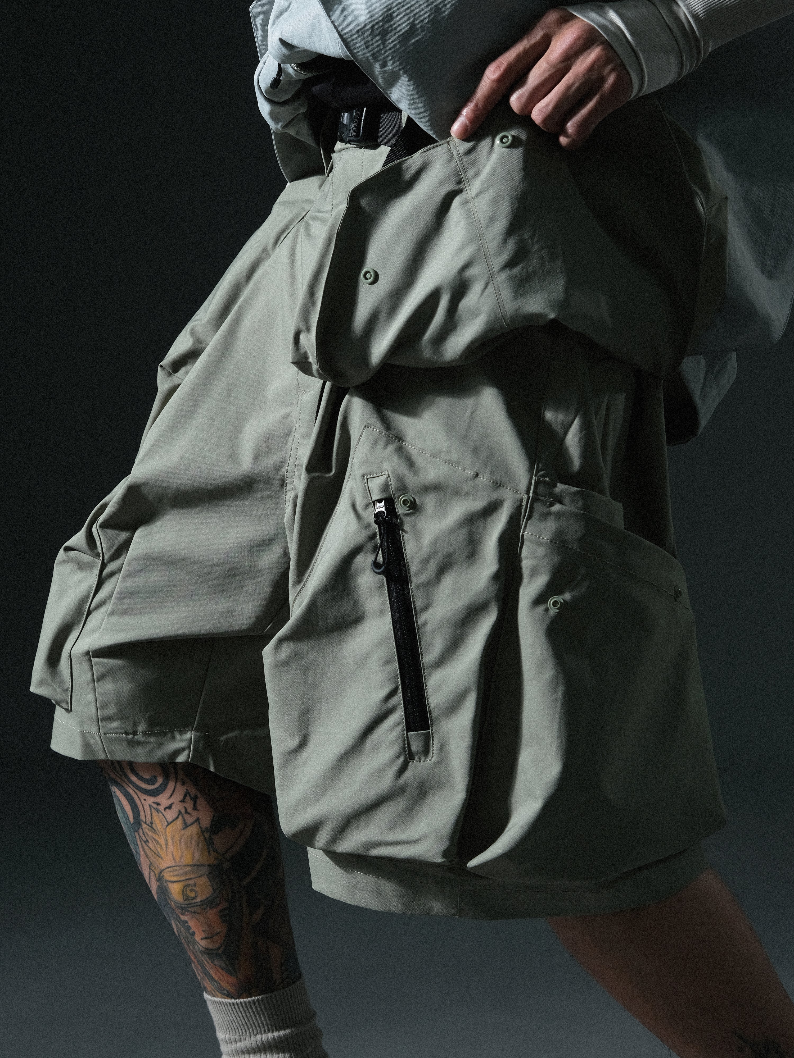 SS23 / 04 —  S23-066 2-Layer Loose Short (Seal Green)