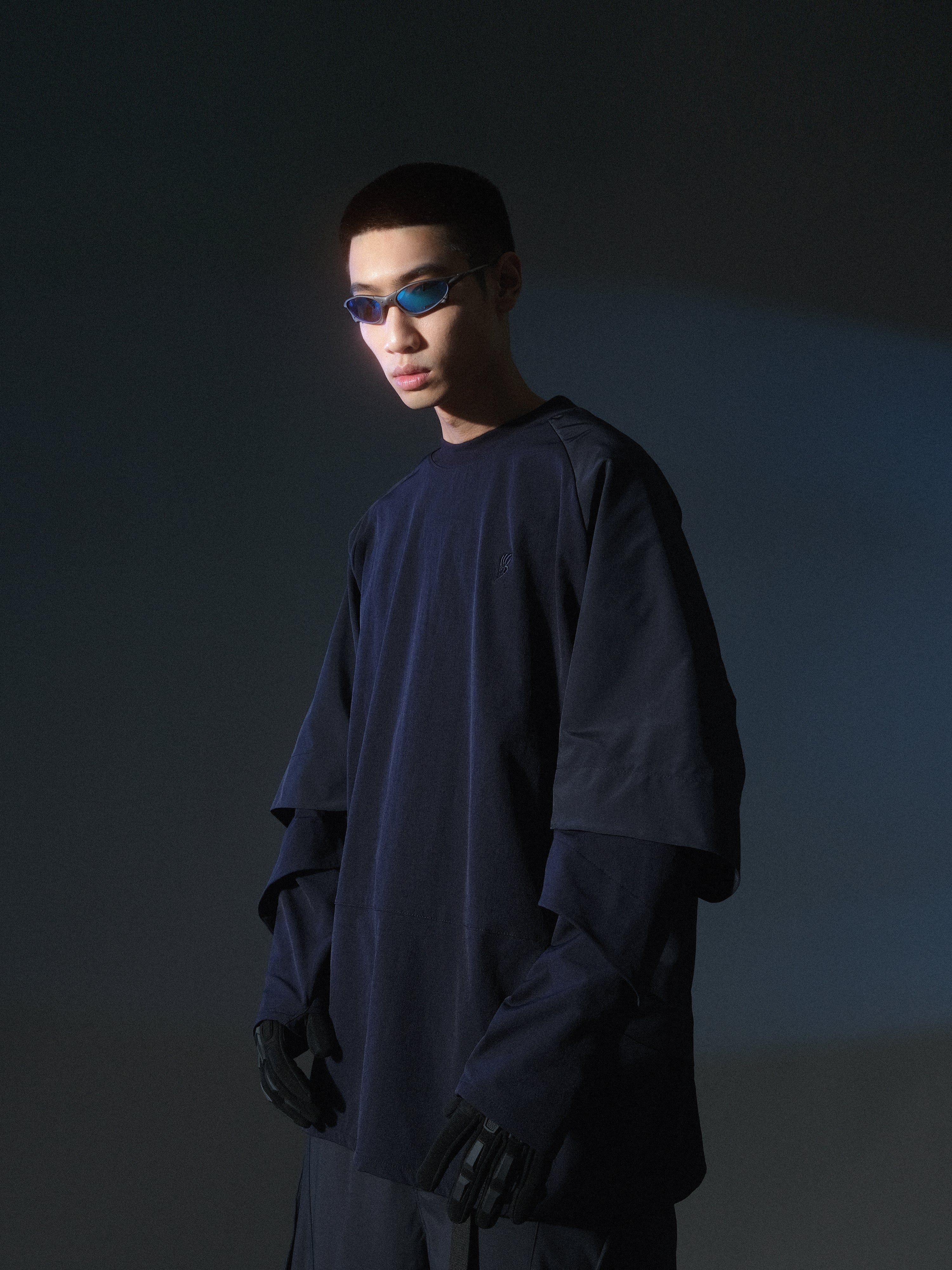 AW22 / 02 — T22-063 Armored Arm Nylon Long Sleeve T-shirt (Navy)