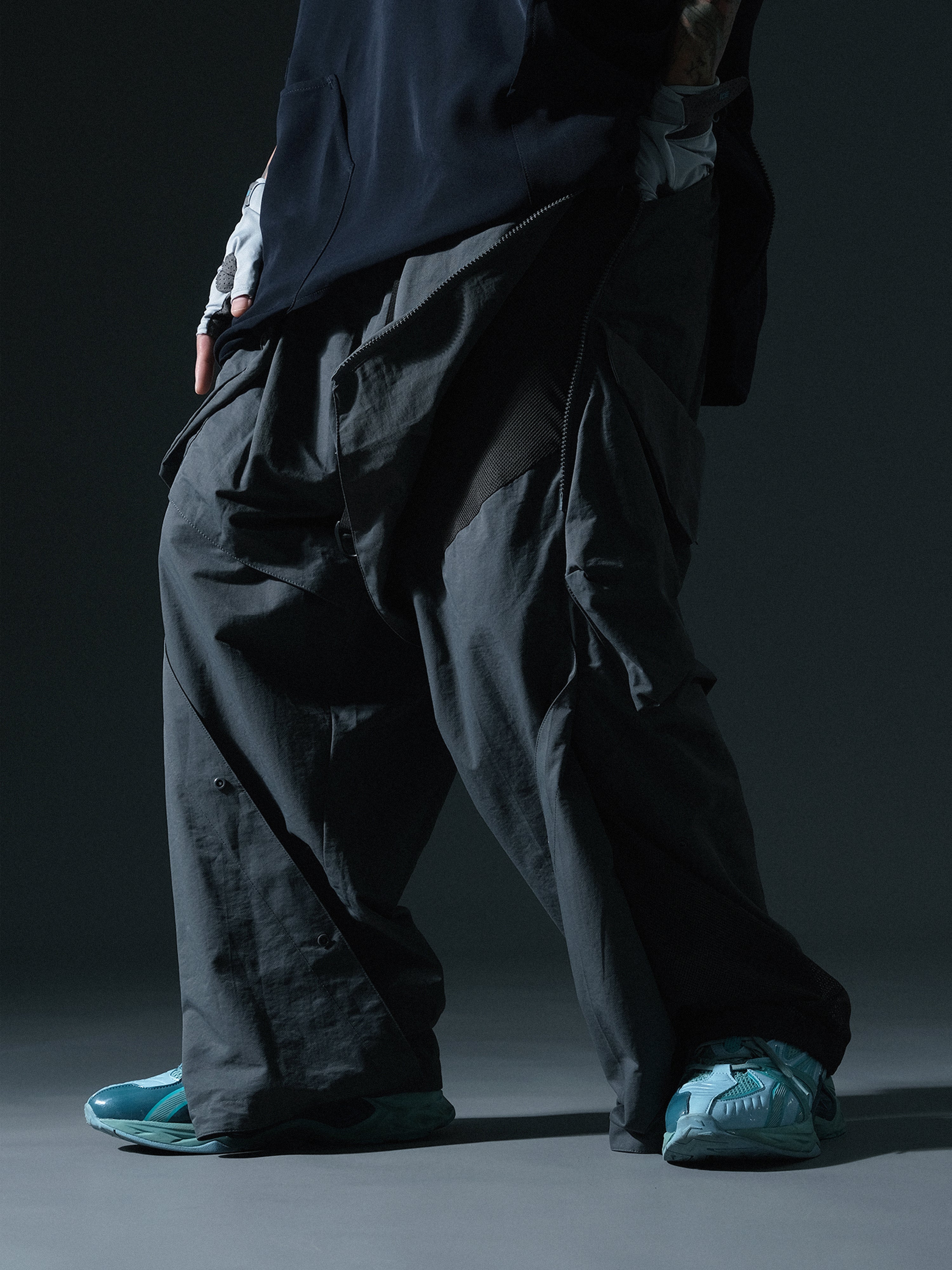SS23 / 02 —  P23-126 Switchable Breathing Pants  (Iron Grey)