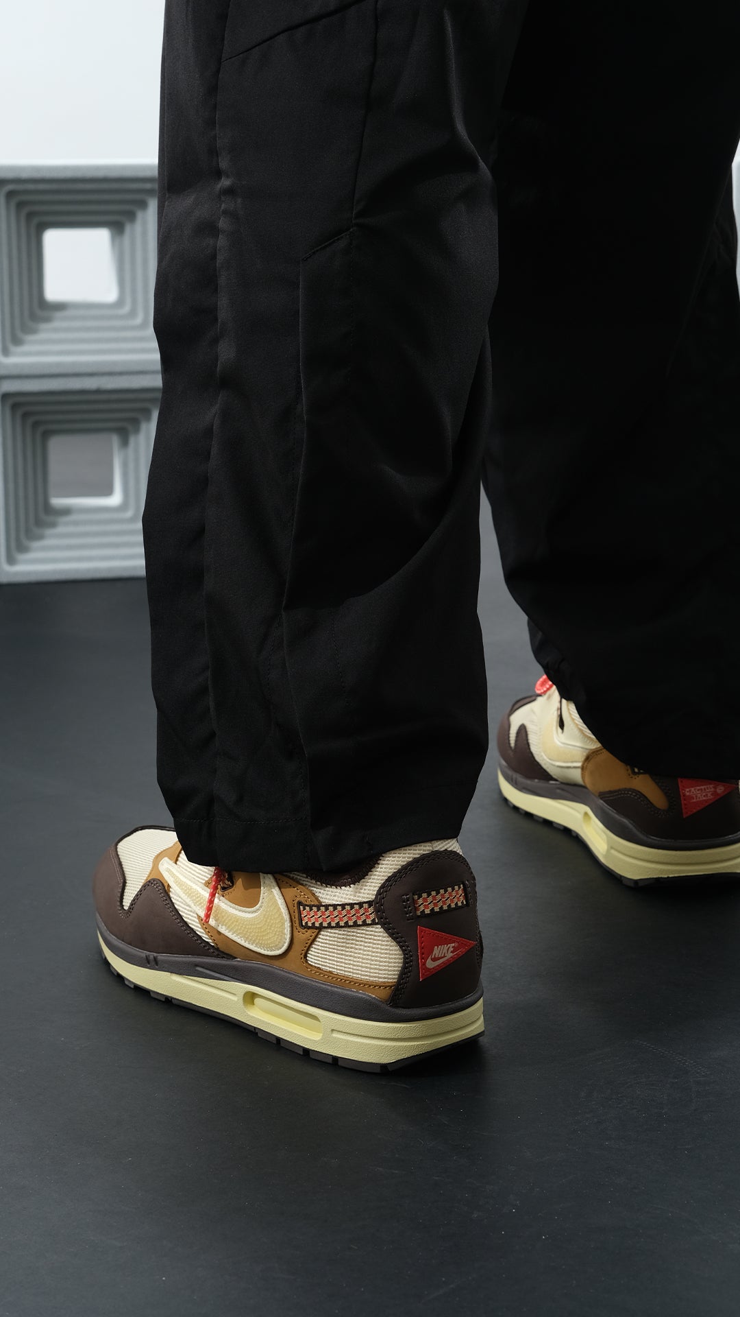 SS22/ 09 LP-117 Hidden Pipeline Pants (Black)