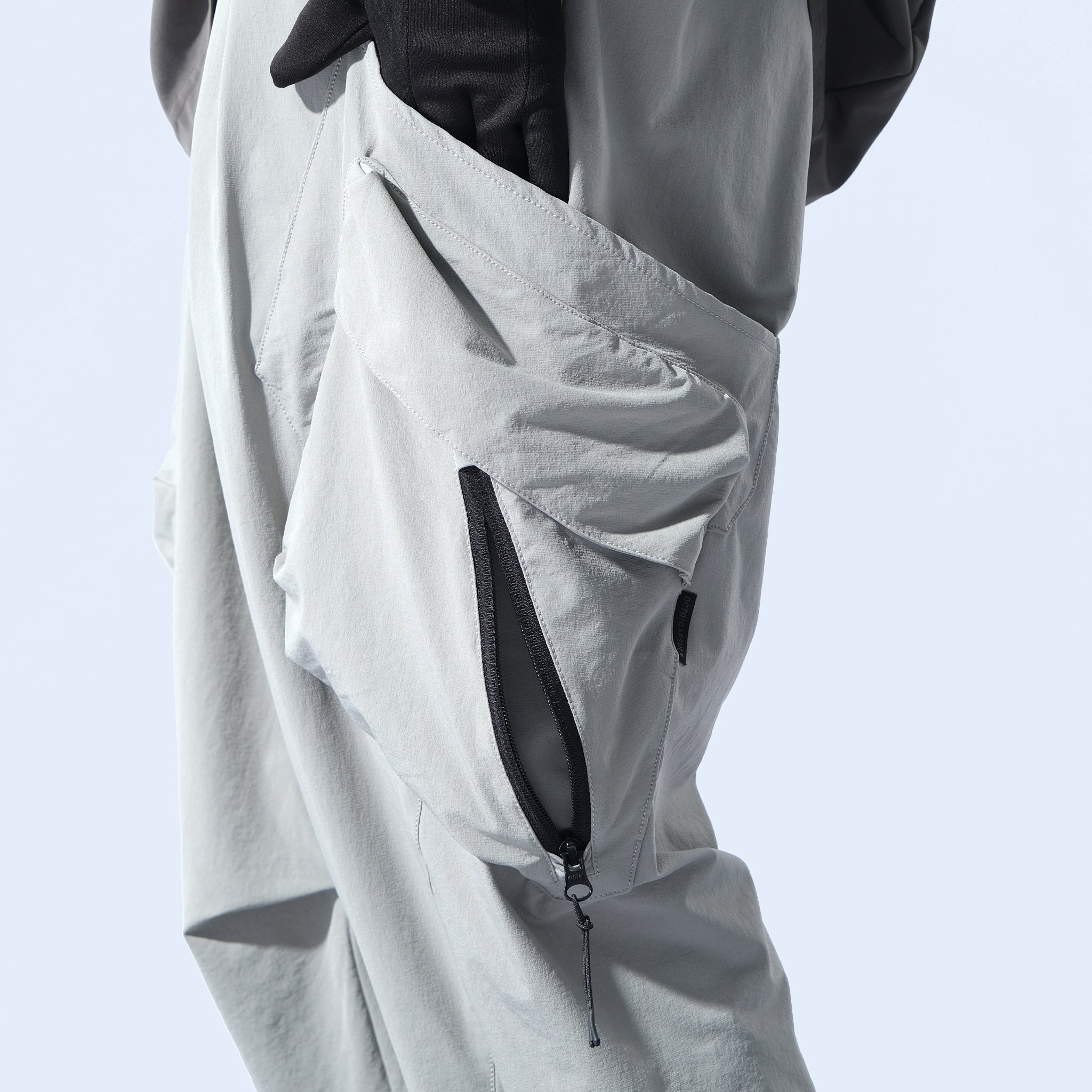 Capsule 01 / CSP-121 Double Layered Cargo Pocket Nylon Pants (Ivory Grey)