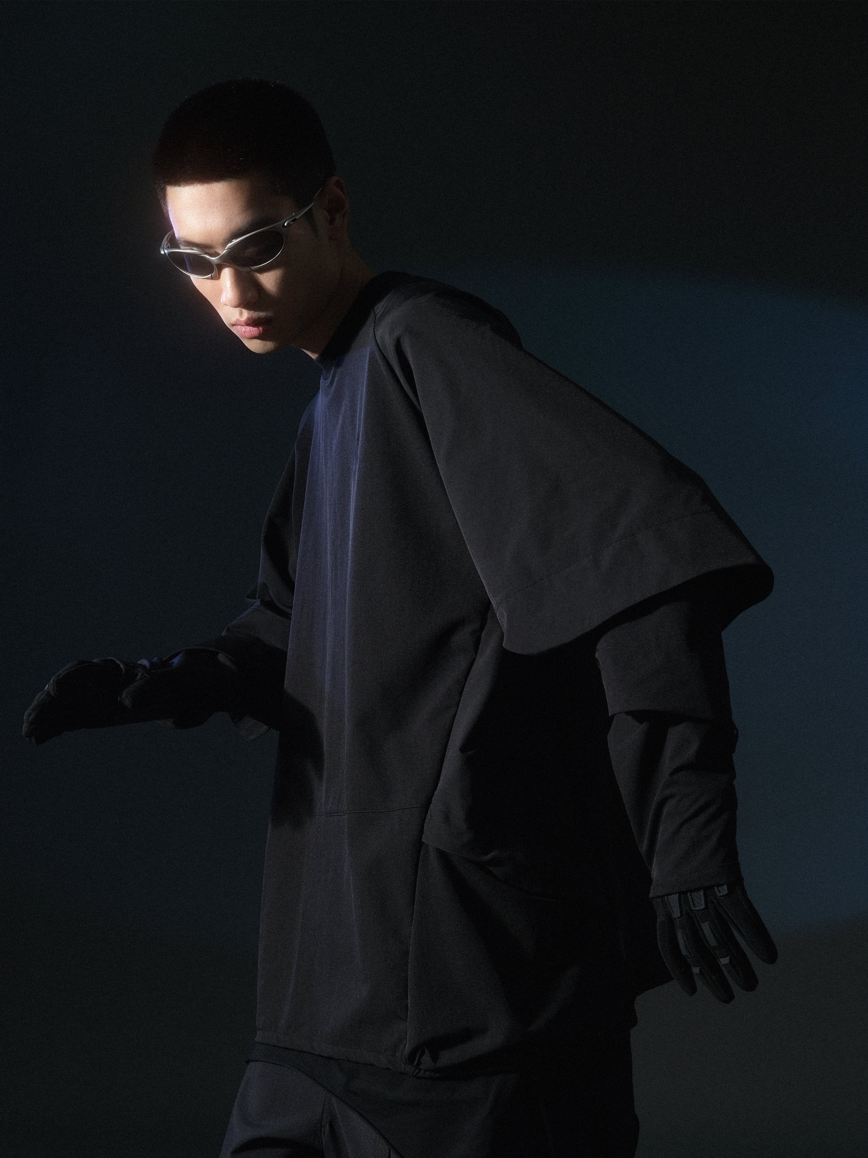 AW22 / 02 — T22-063 Armored Arm Nylon Long Sleeve T-shirt (Black)