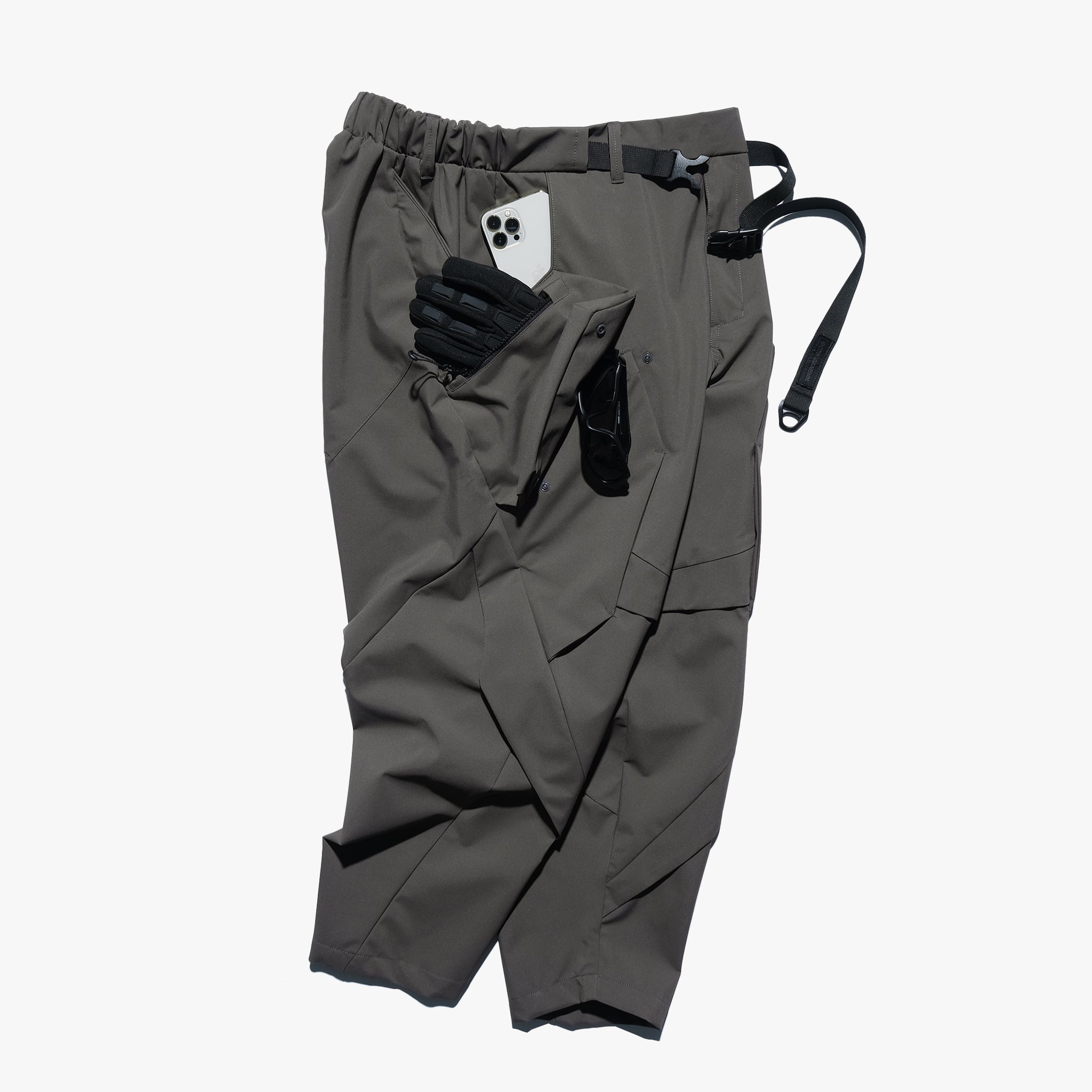 AW22 / 05 —  P22-121 Hidden Pocket Trapezoidal Pants (Gauntlet Grey)