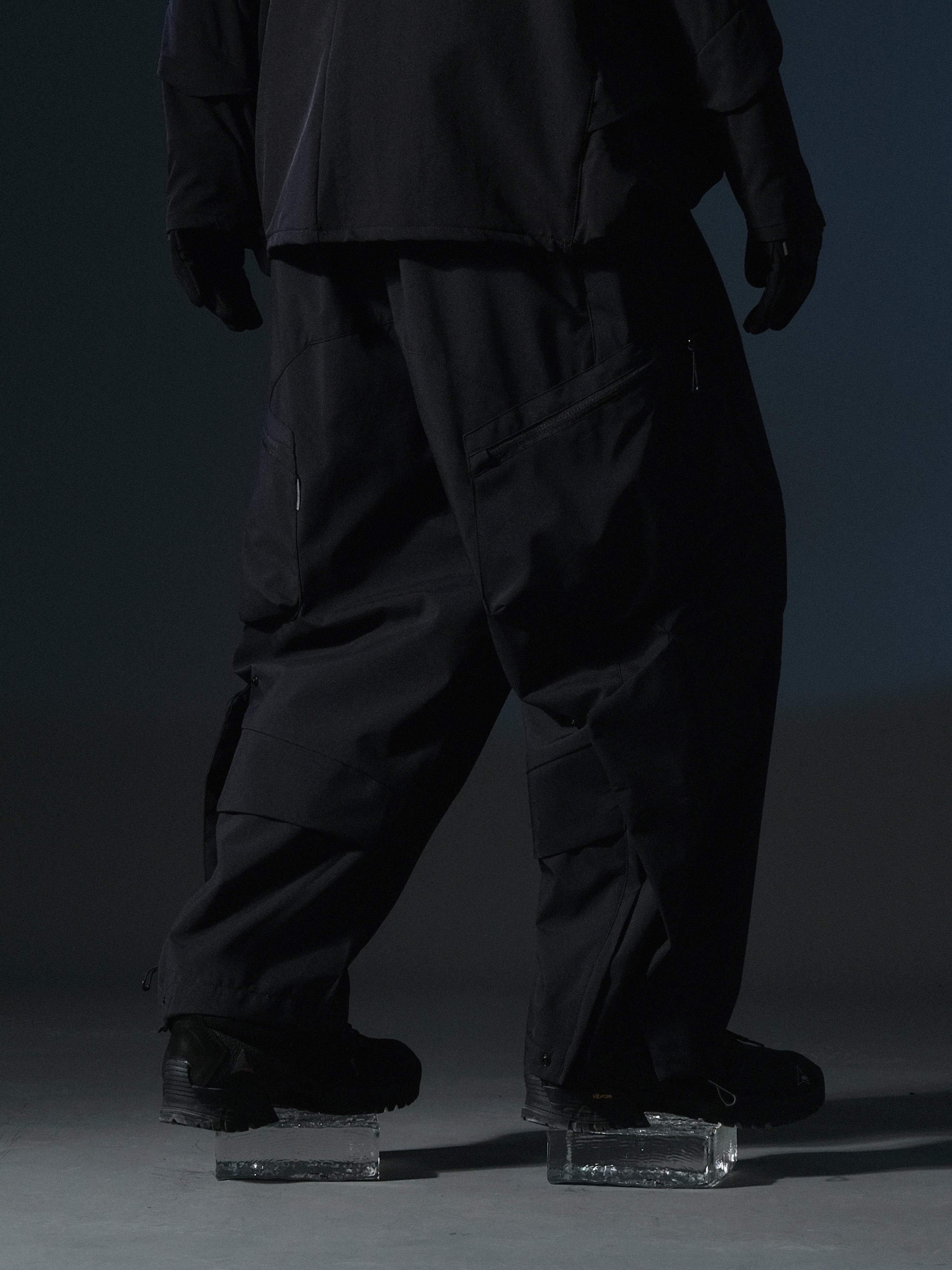 AW22 / 01 —  P22-120 Flexible Armored Pants (Black)