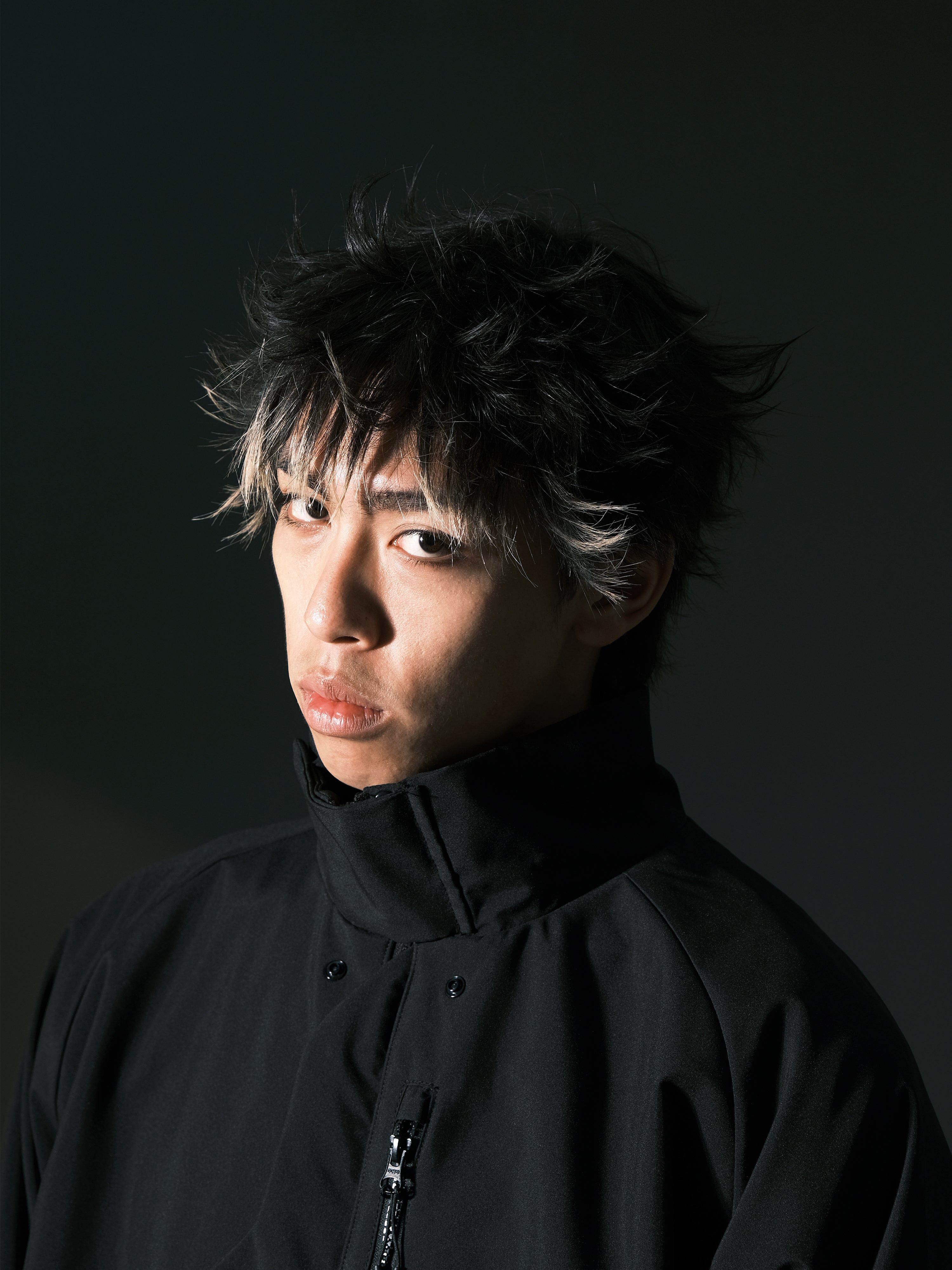 AW22 / 04 —J22-023 3-collar Trapezoidal Jacket (Black)