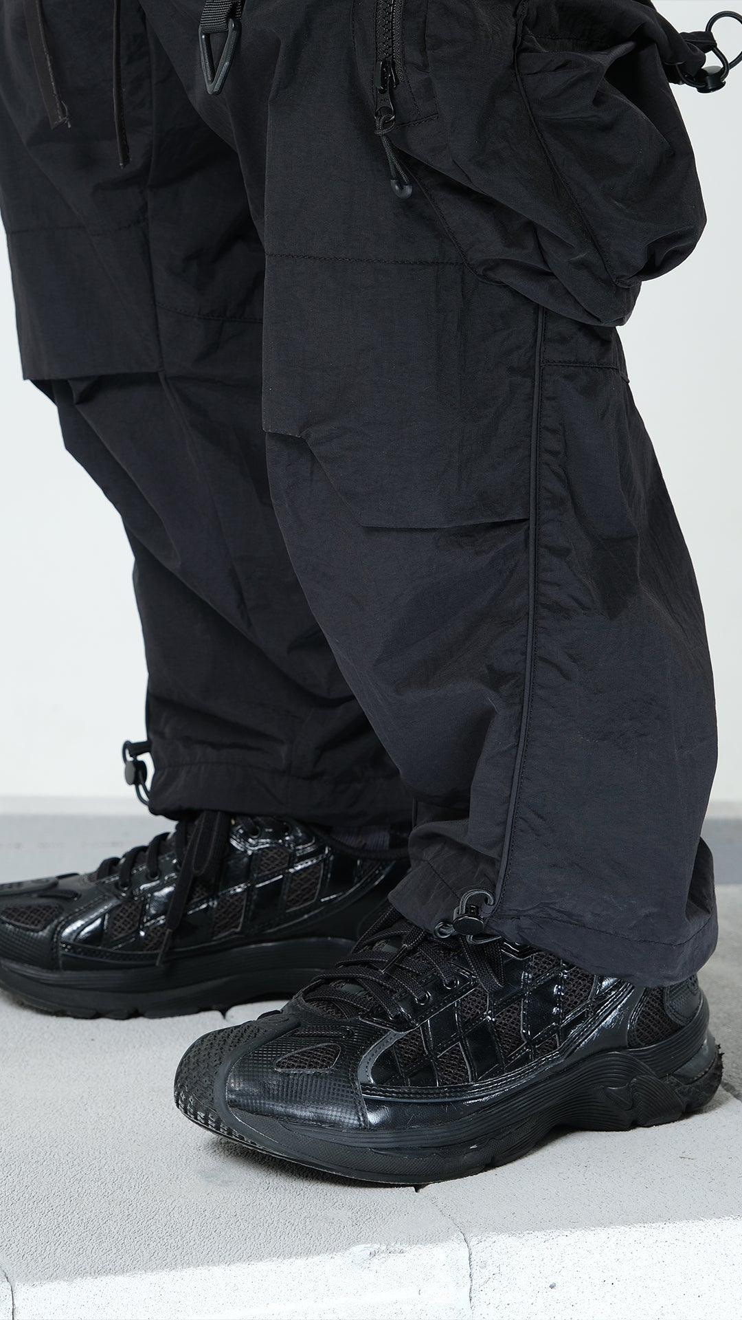 Pre-season LP-114 Drawstring Pocket Pants (Black)