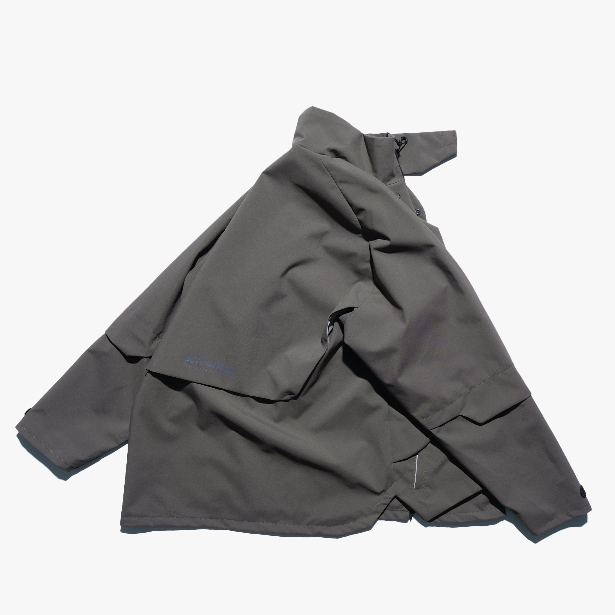 AW22 / 04 —J22-023 3-collar Trapezoidal Jacket (Gauntlet Grey)