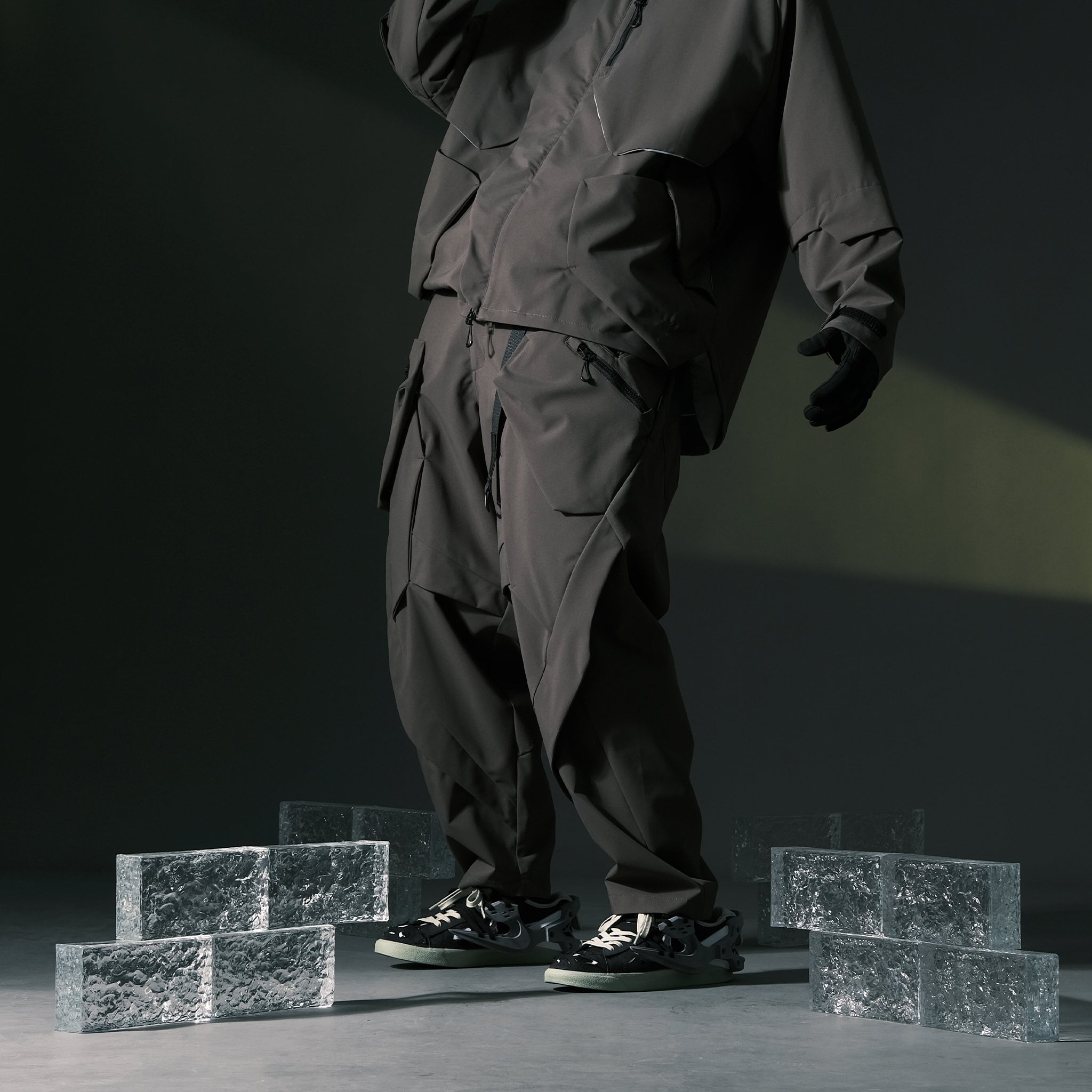 AW22 / 05 —  P22-121 Hidden Pocket Trapezoidal Pants (Gauntlet Grey)