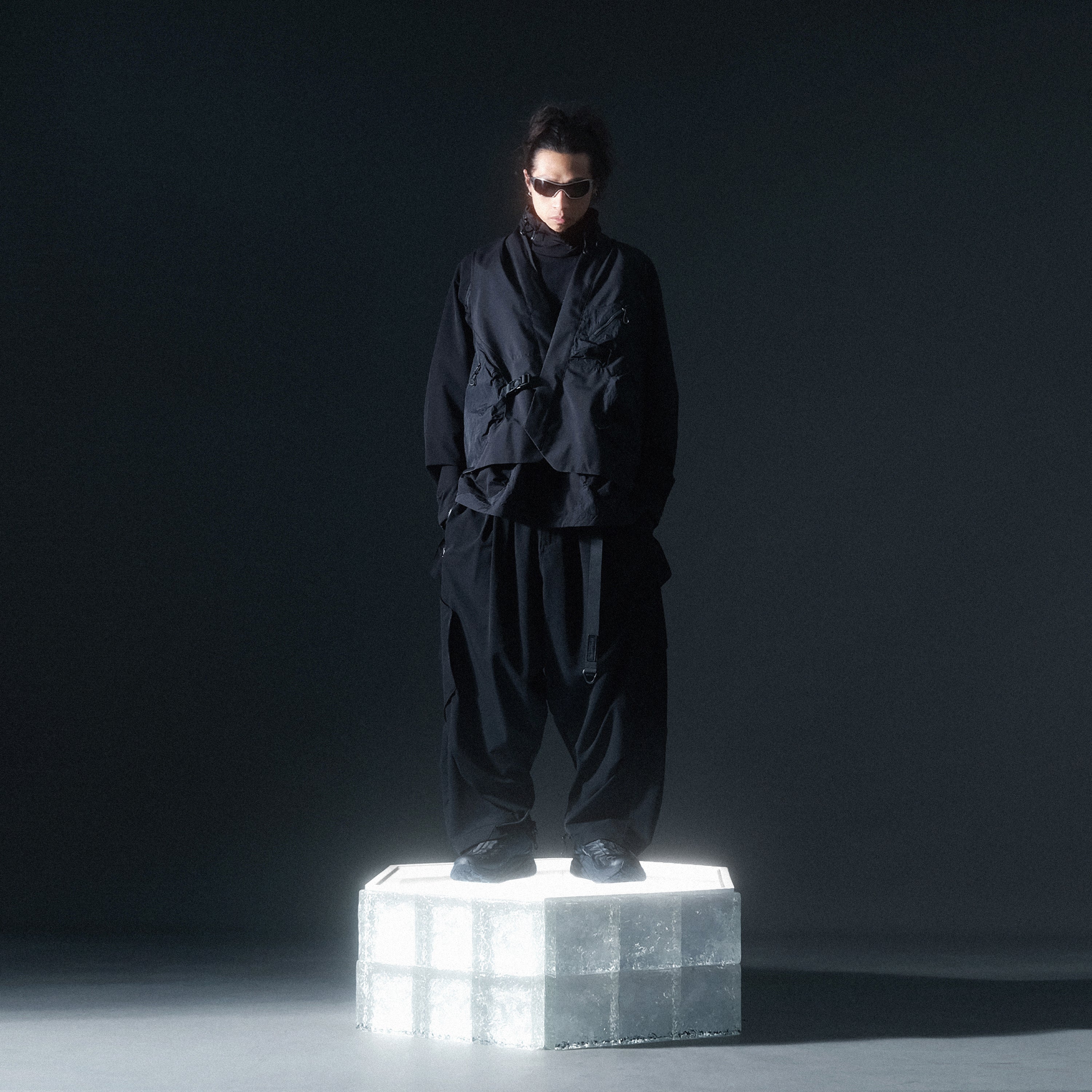 AW22 / 12 —  P22-123 Adjustable Spiral Pants  (Black)