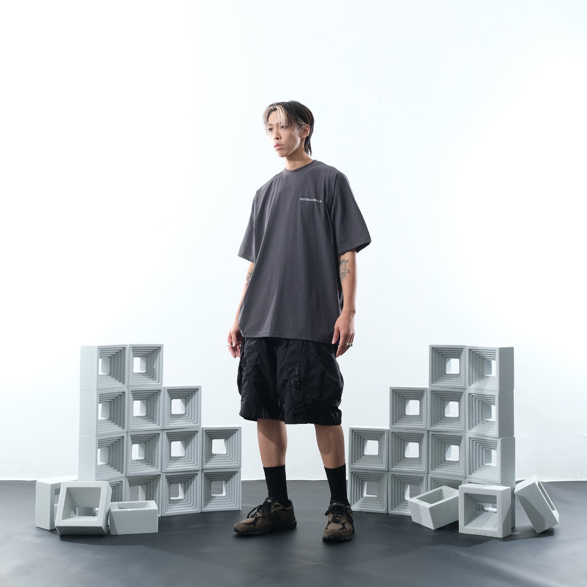 SS22 /07 S-063 V-shape Shorts (Black)