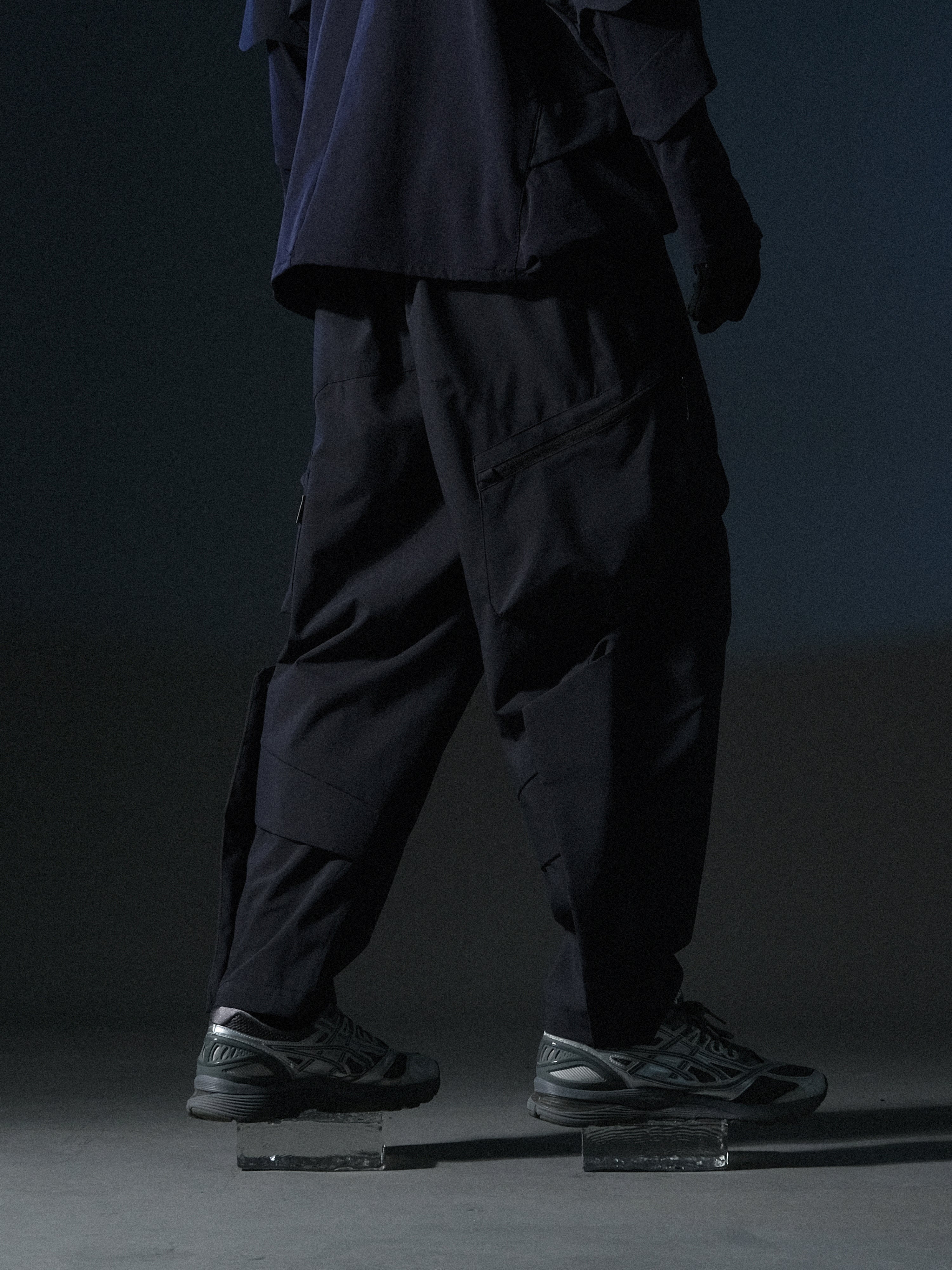 AW22 / 01 —  P22-120 Flexible Armored Pants (Navy)