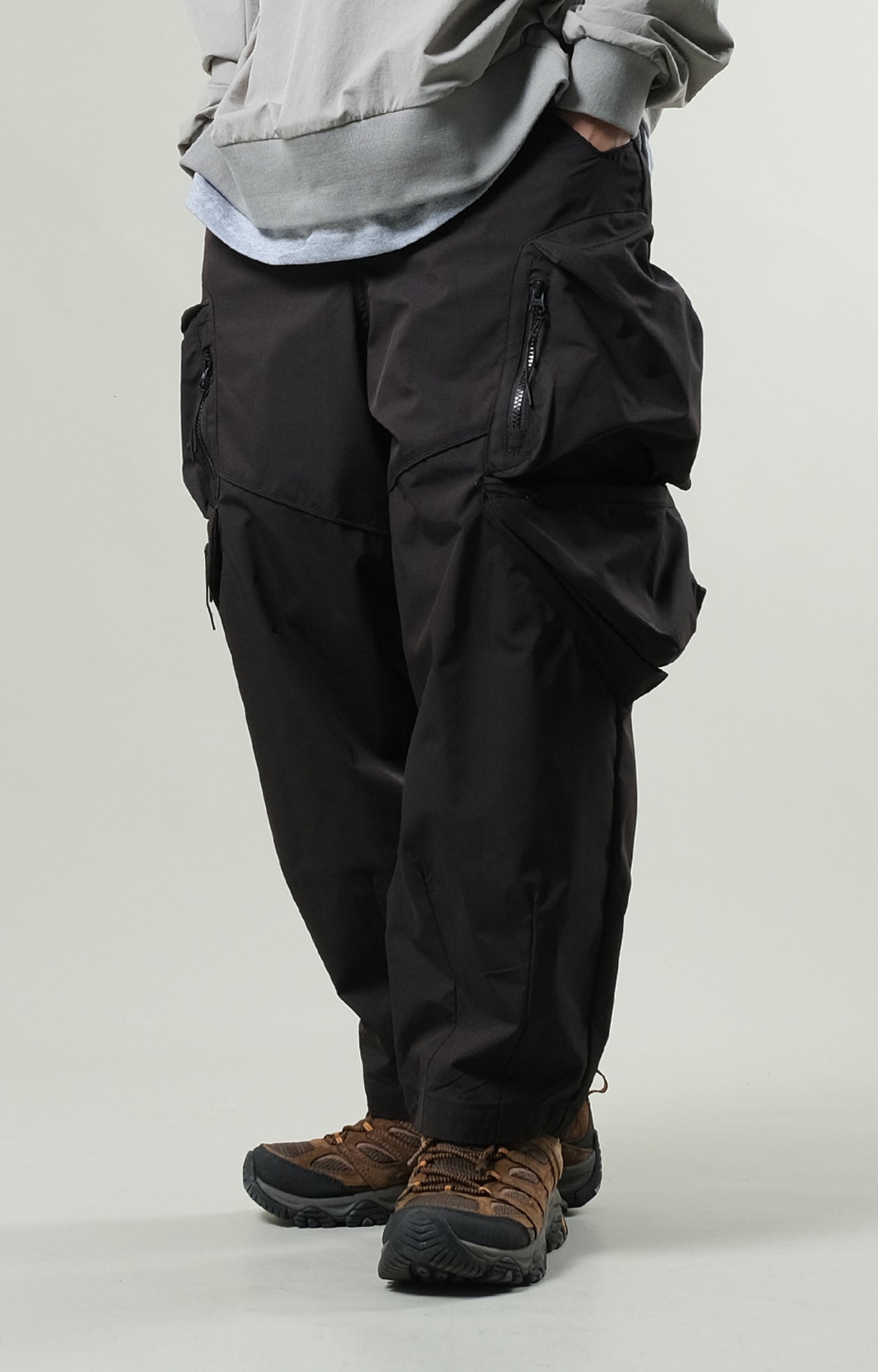 Capsule Series / CB101 Irregular Pocket Balloon Pants (Black)