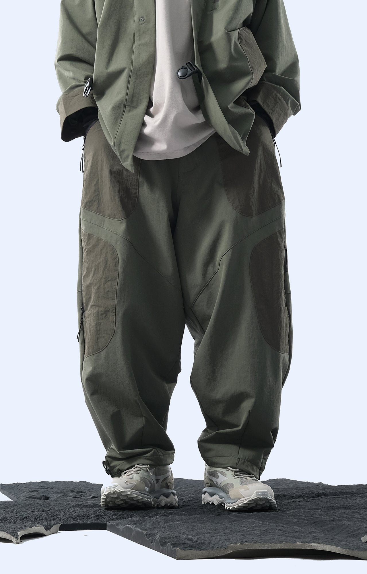 Capsule 03 / CSP-124 Adjustable Panelled Relaxed Pants  (Green)
