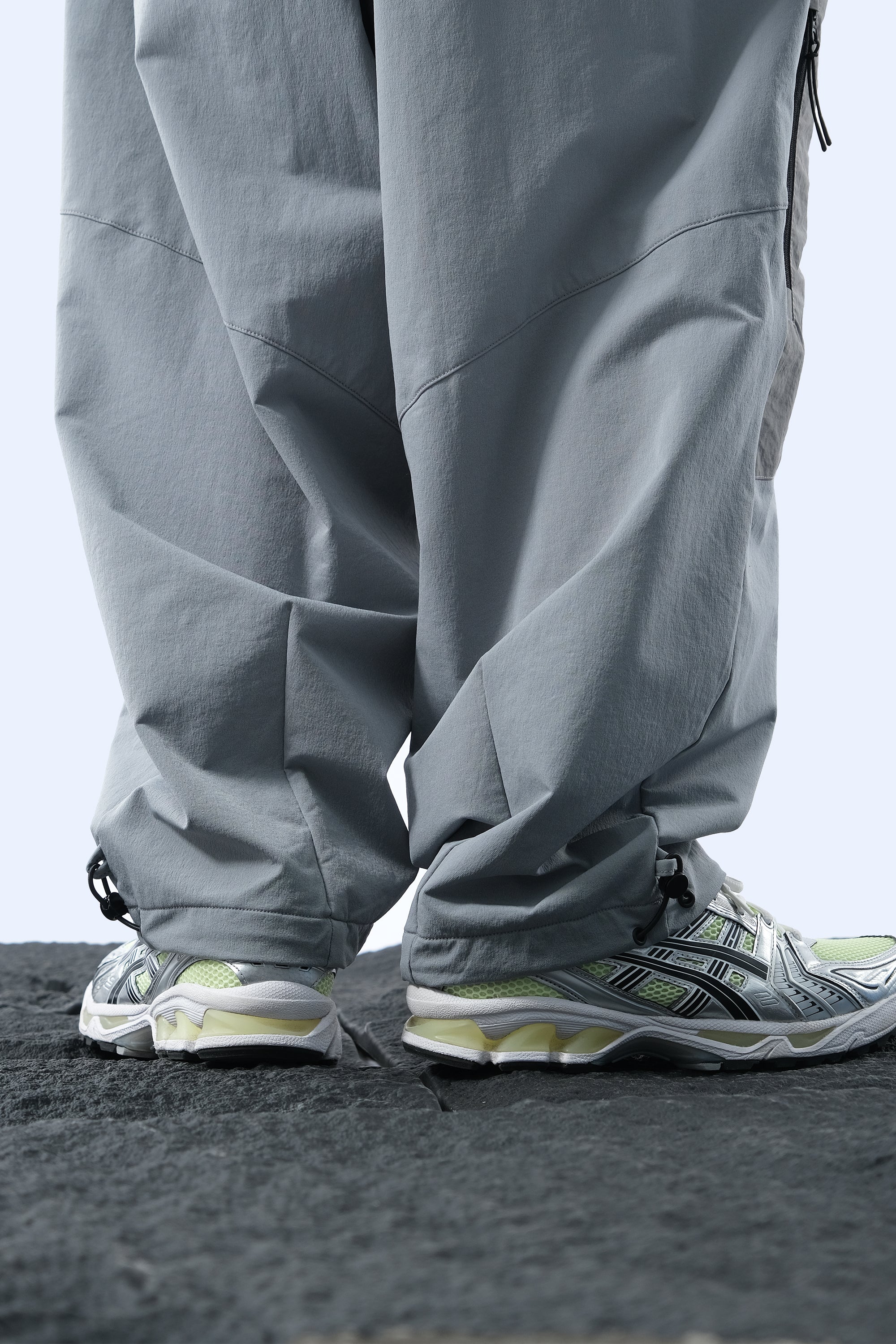 Capsule 03 / CSP-124 Adjustable Panelled Relaxed Pants  (Light Grey)