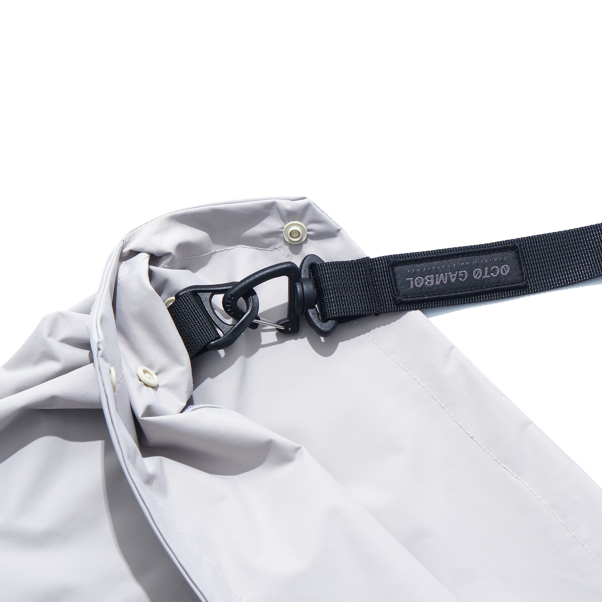 AW22 / 03 — J22-022 Expandable Crossbag Windbreaker (Ivory Grey)