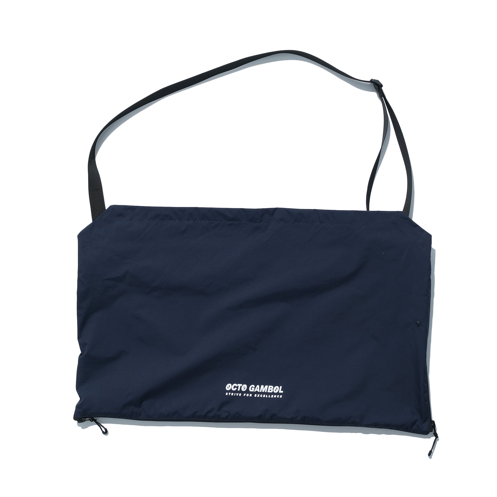AW22 / 03 — J22-022 Expandable Crossbag Windbreaker (Navy)