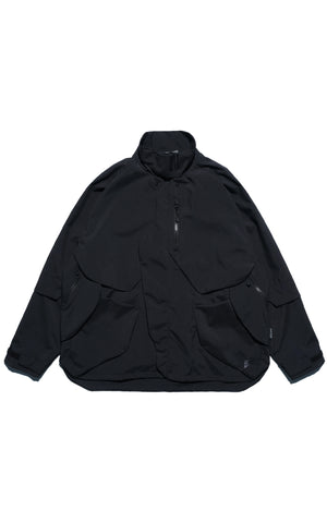 AW22 / 04 —J22-023 3-collar Trapezoidal Jacket (Black)
