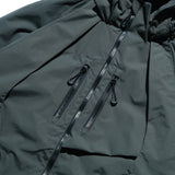AW22 / 06 —J22-024  Flexible Collar Windbreaker (Gauntlet Green)
