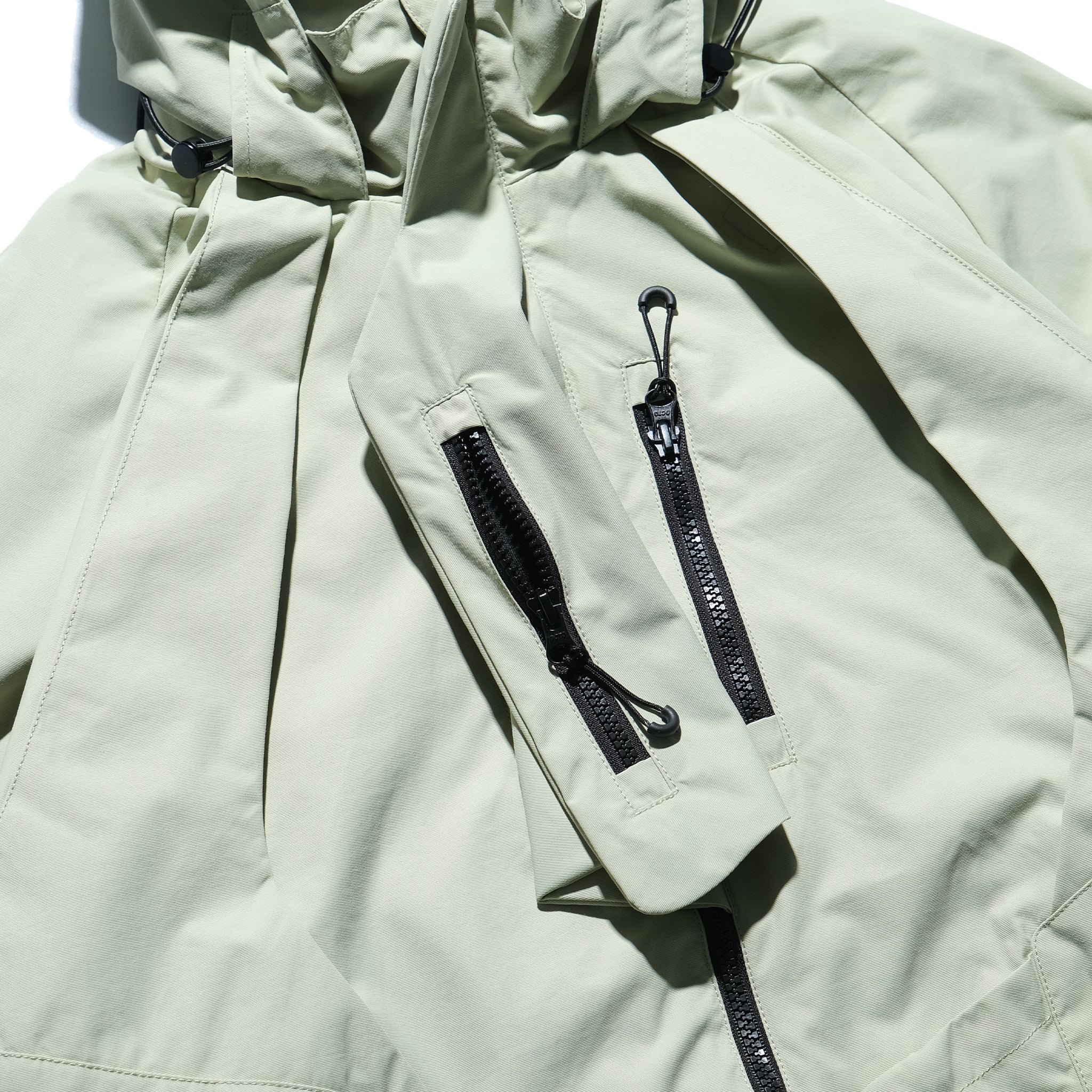 AW22 / 06 —J22-024  Flexible Collar Windbreaker (Mint Green)