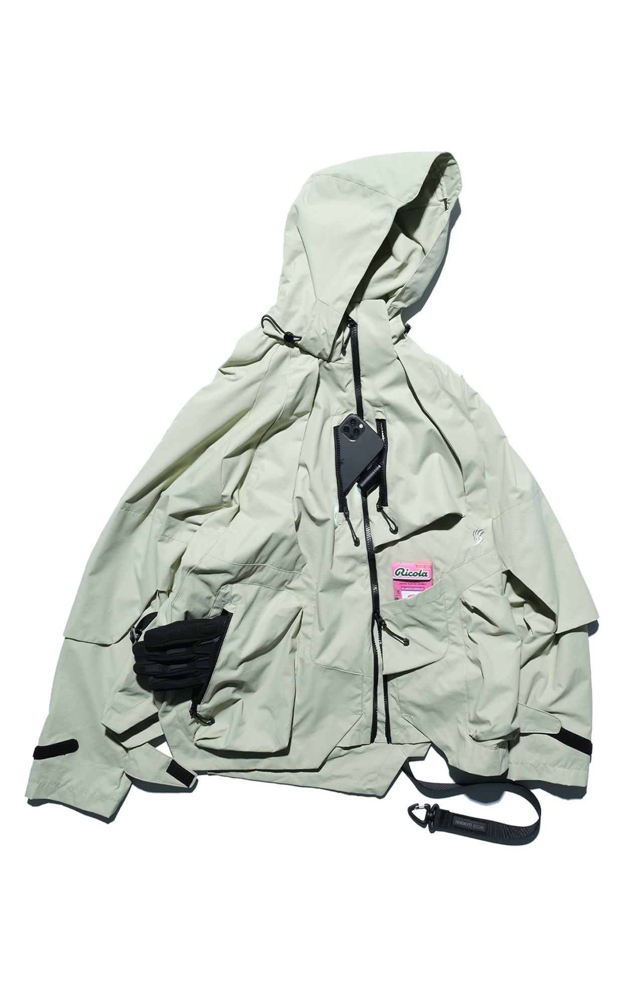 AW22 / 06 —J22-024  Flexible Collar Windbreaker (Mint Green)