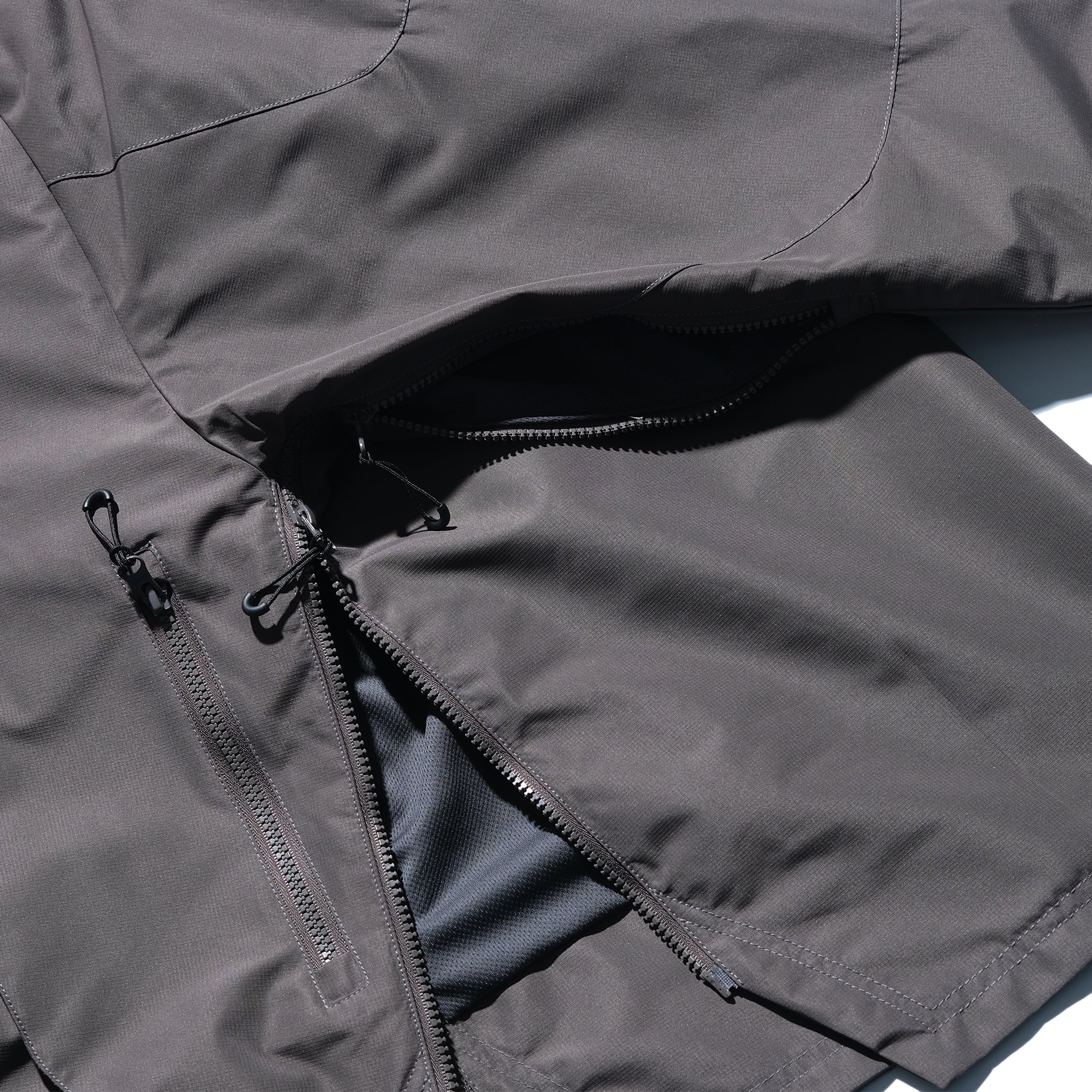 AW22 / 10 — J22-025 Flexible Armoured Pullover (Gauntlet Grey)