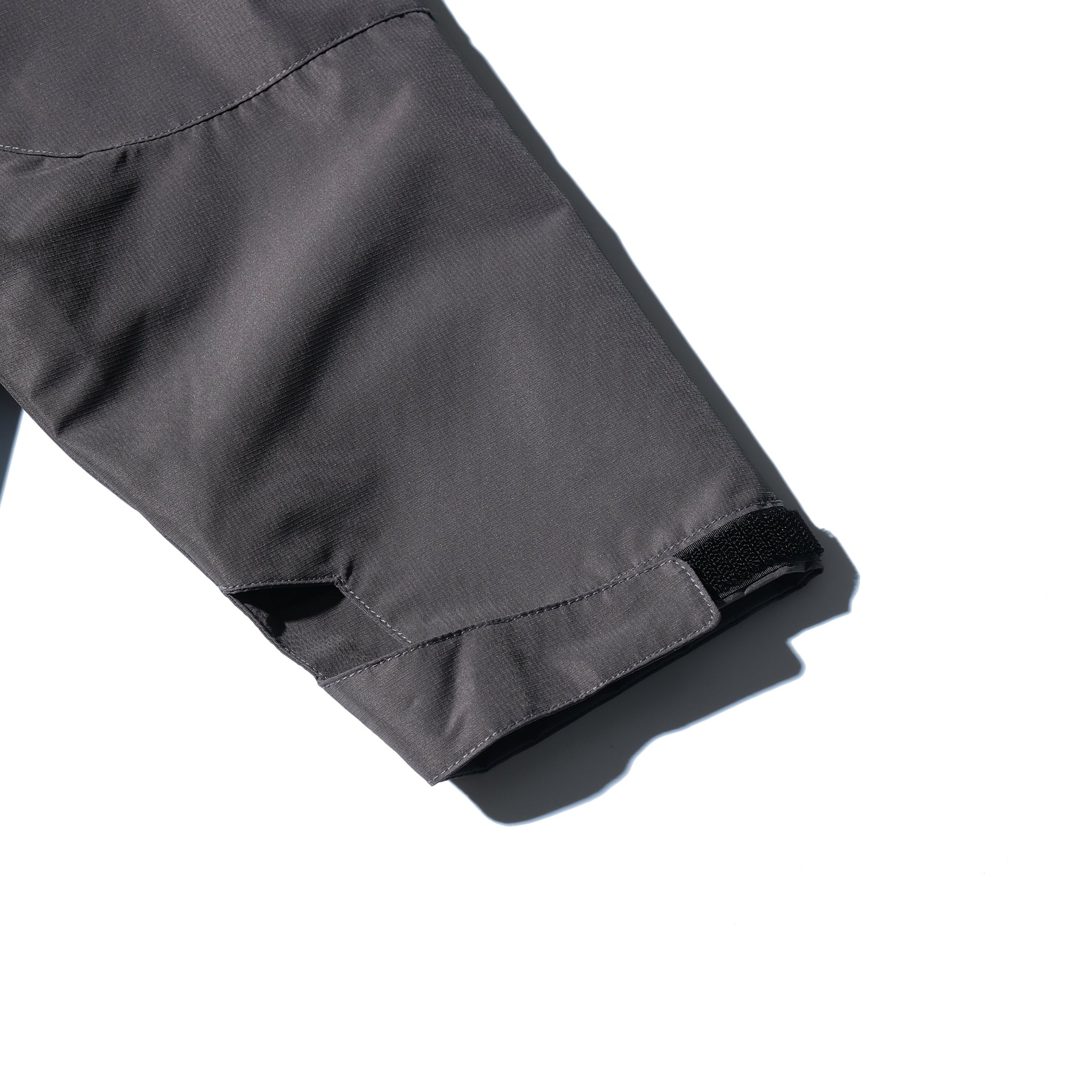 AW22 / 10 — J22-025 Flexible Armoured Pullover (Gauntlet Grey)