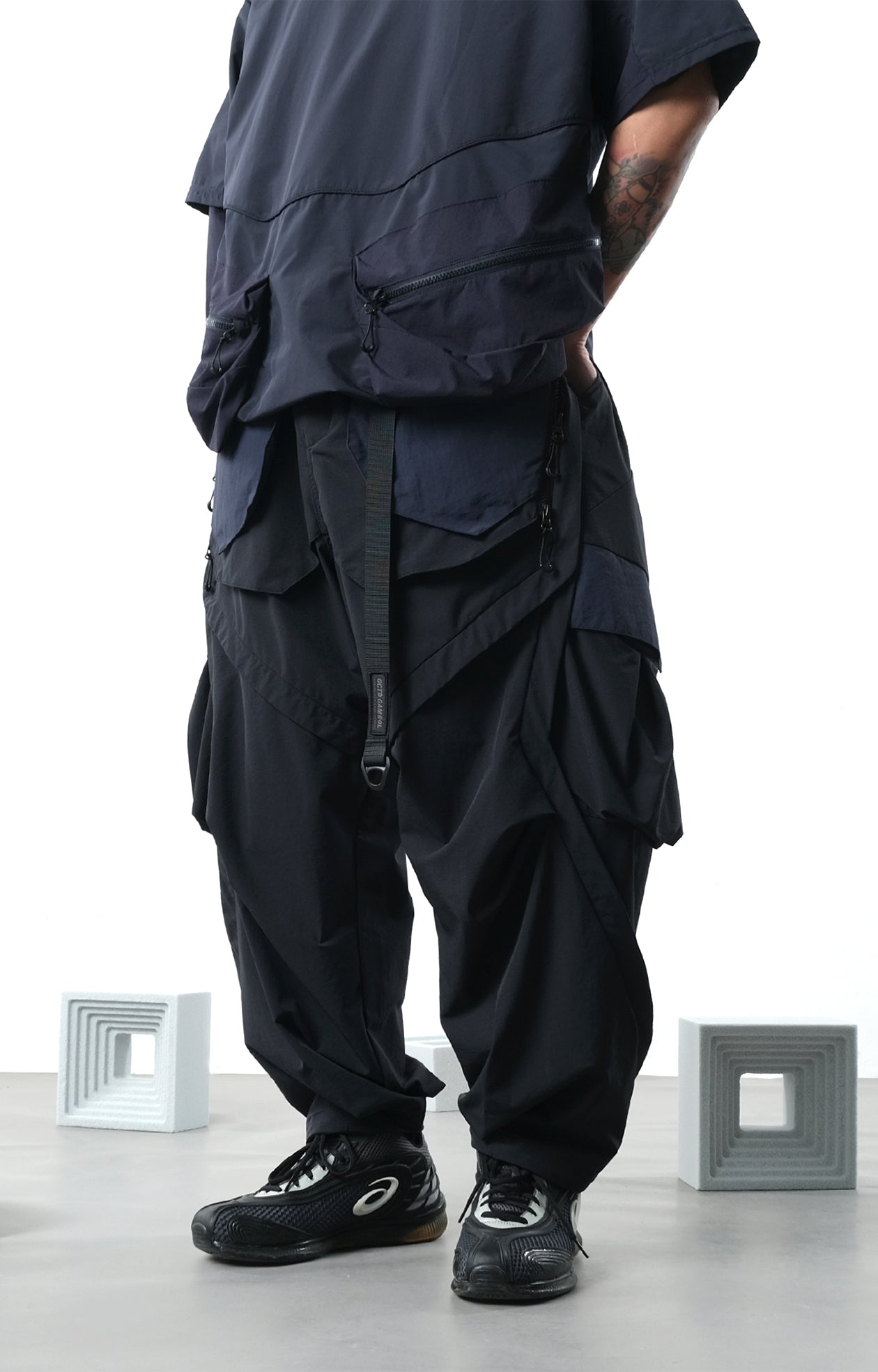 SS22/ 03 LP-116 Hidden Orb Pants (Navy)
