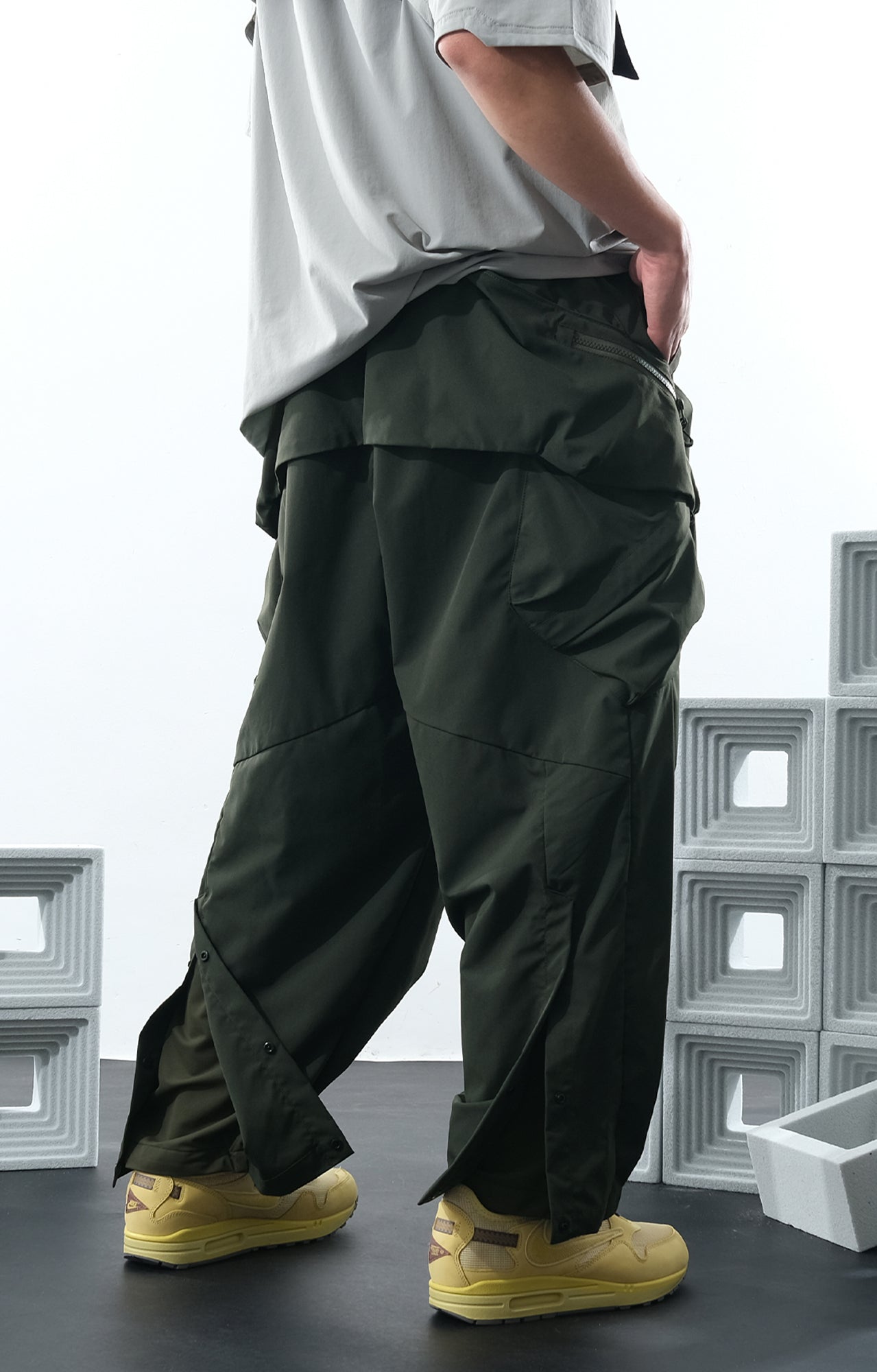 SS22/ 09 LP-117 Hidden Pipeline Pants (Green)