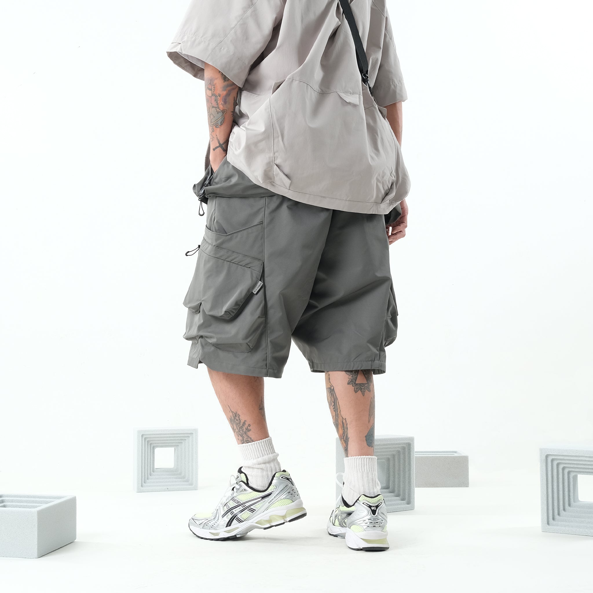 SS22 / 05 S-062 Flexible Trapezoidal Shorts (Grey)
