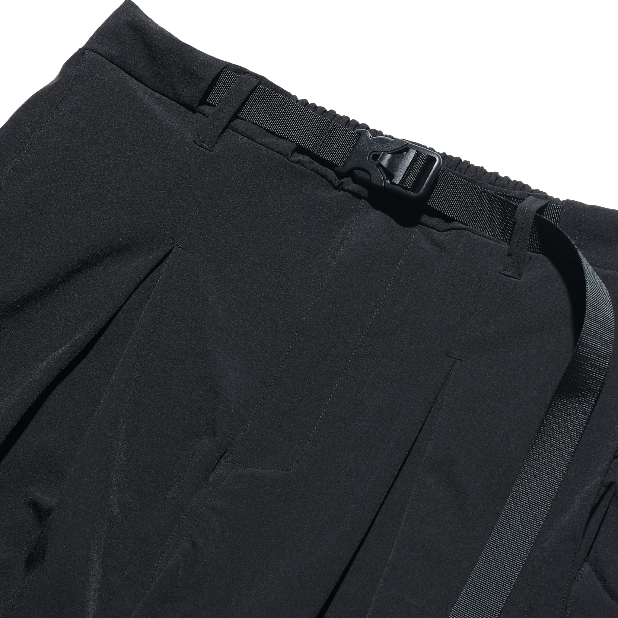 AW22 / 07 —  P22-122  3-way Expandable Relaxed Pants (Black)