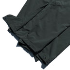 AW22 / 07 —  P22-122 3-way Expandable Relaxed Pants (Green)