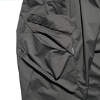 AW22 / 09 —  P22-124  Trapezoidal Loose Pants (Gauntlet Green)