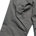 AW22 / 09 —  P22-124  Trapezoidal Loose Pants (Gauntlet Green)