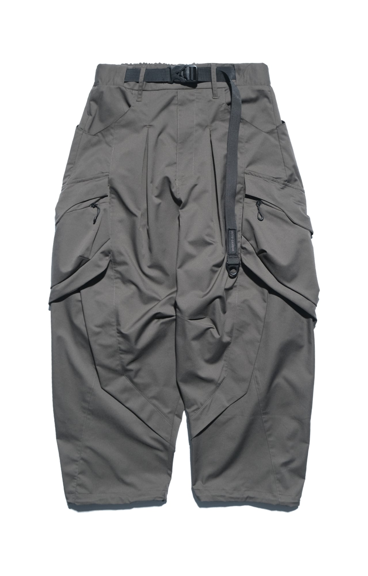 AW22 / 09 —  P22-124  Trapezoidal Loose Pants (Gauntlet Green)