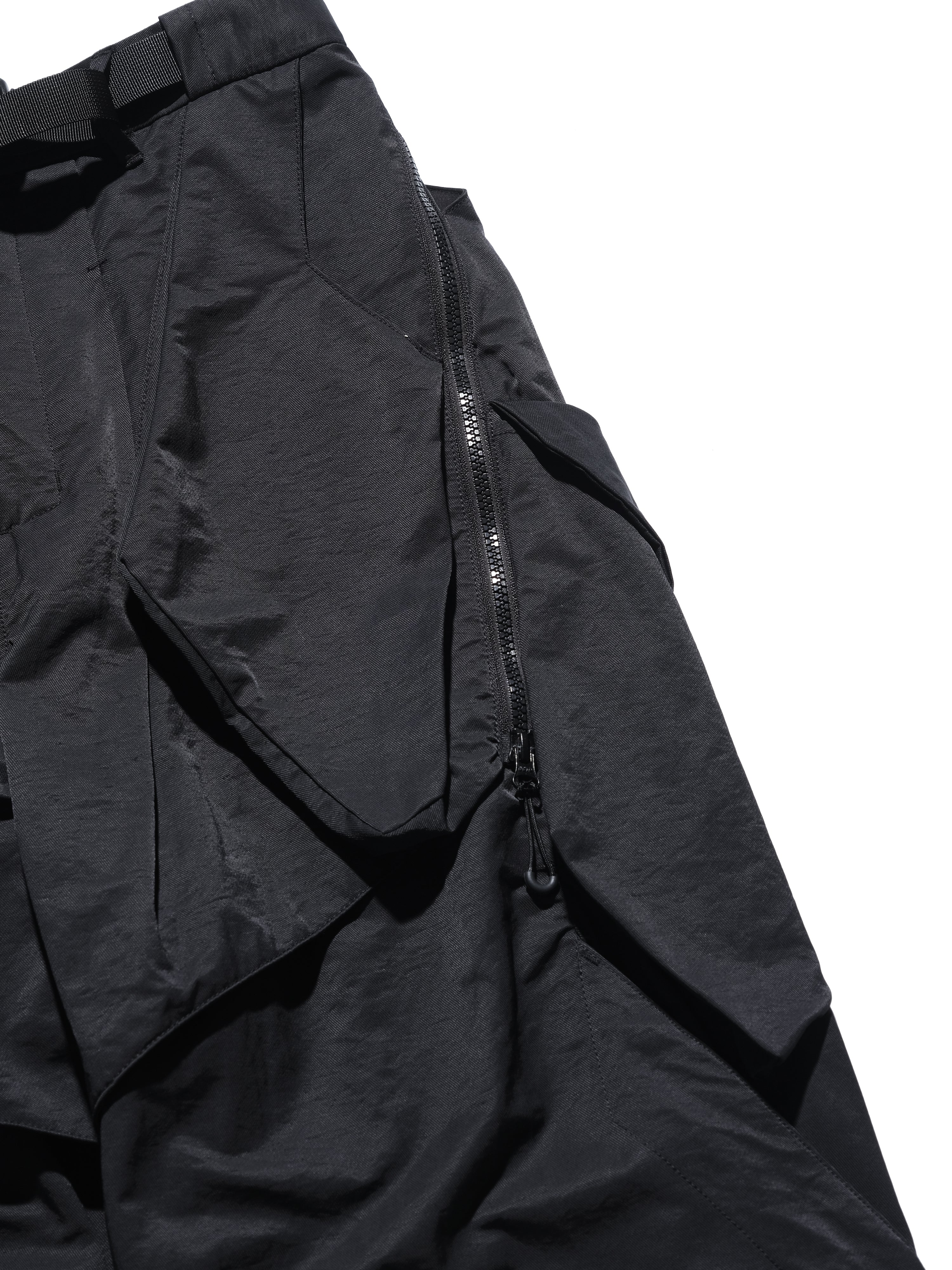 SS23 / 02 —  P23-126  Switchable Breathing Pants (Black)