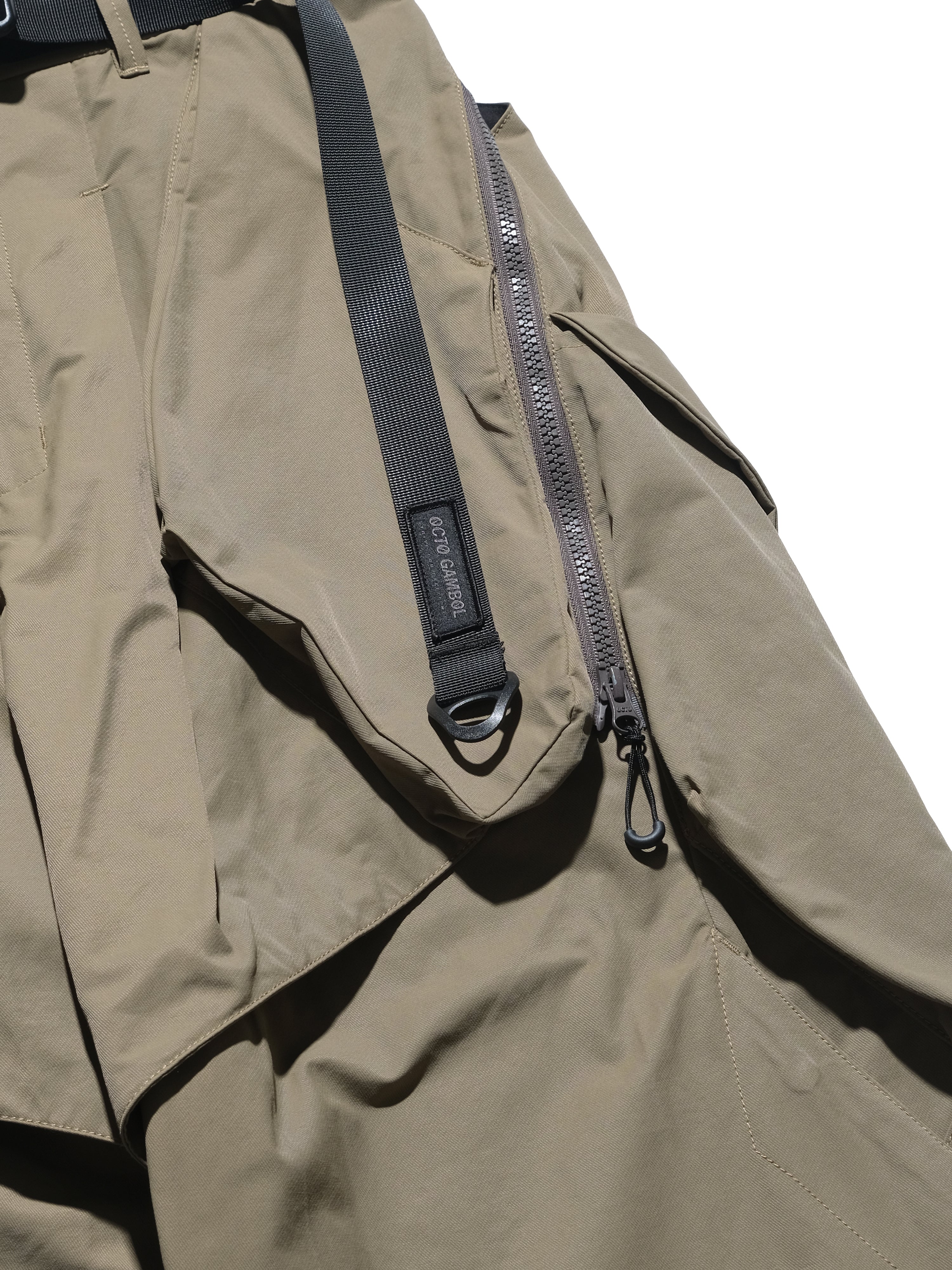 SS23 / 02 —  P23-126  Switchable Breathing Pants (Khaki)