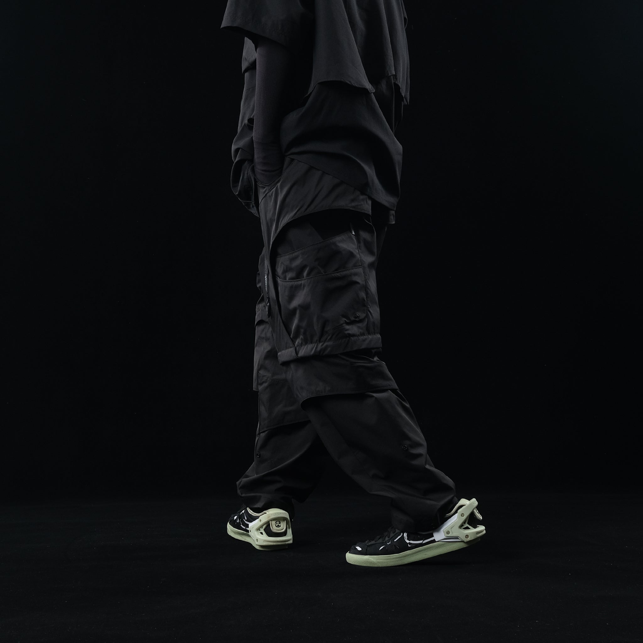 OS-LL04 Cascade Zip-off Pants (Black)