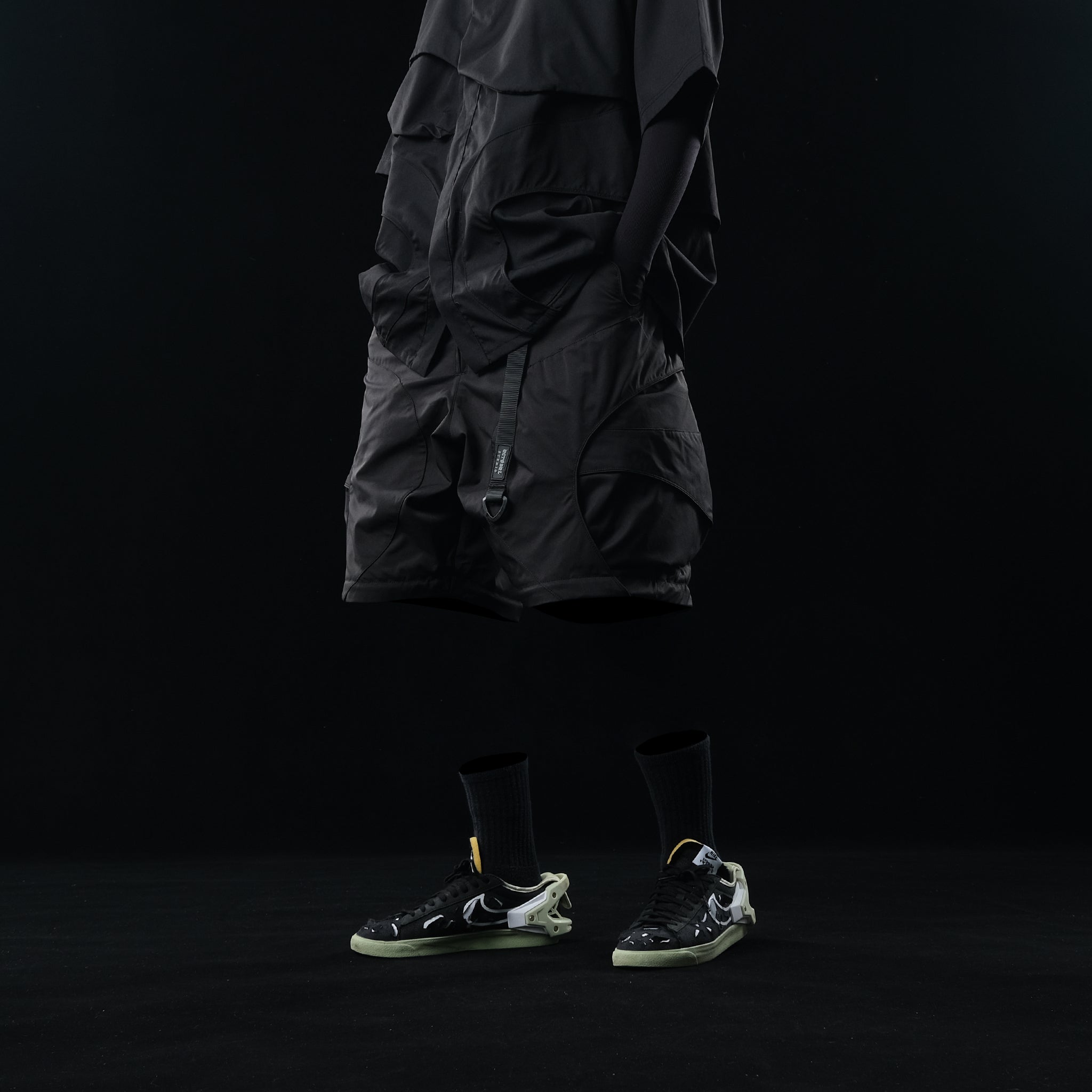 OS-LL04 Cascade Zip-off Pants (Black)