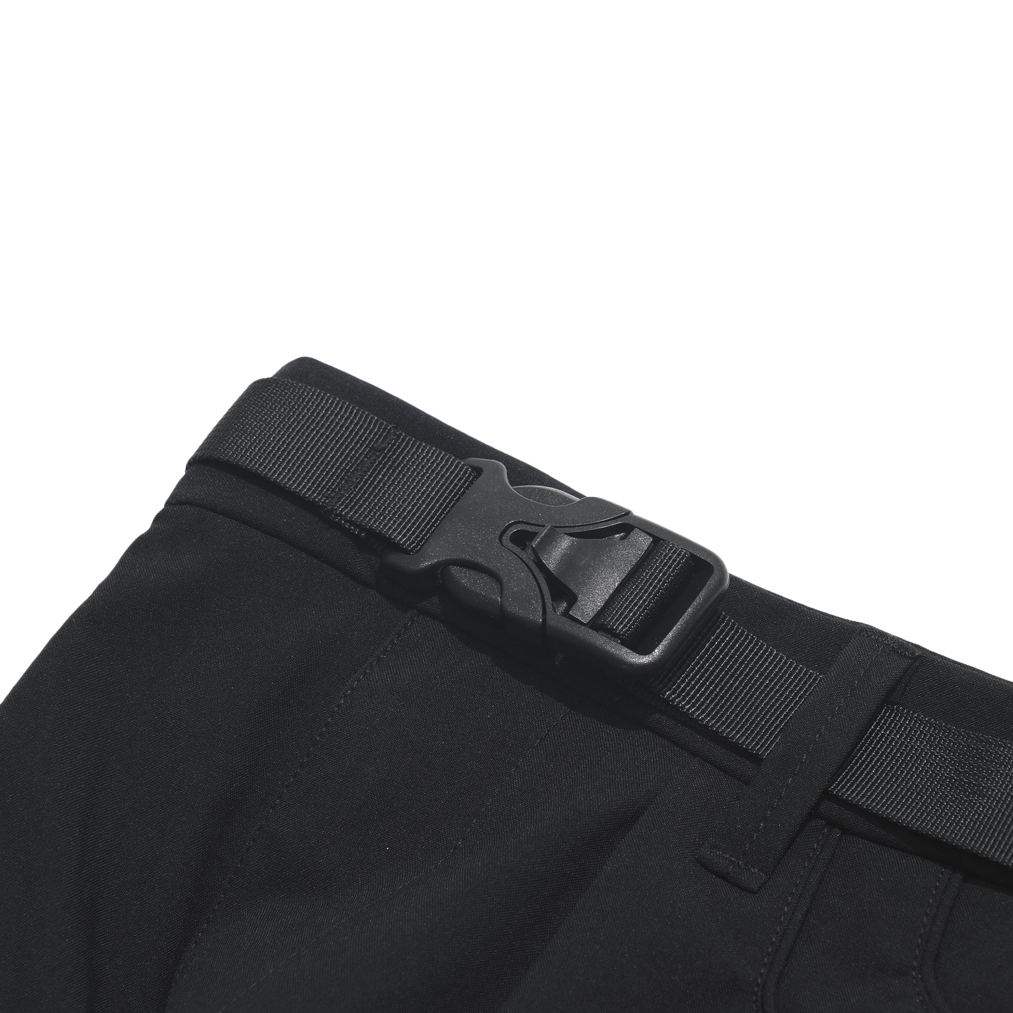 SS22 / 01 S-061 Vizor Short (Black)