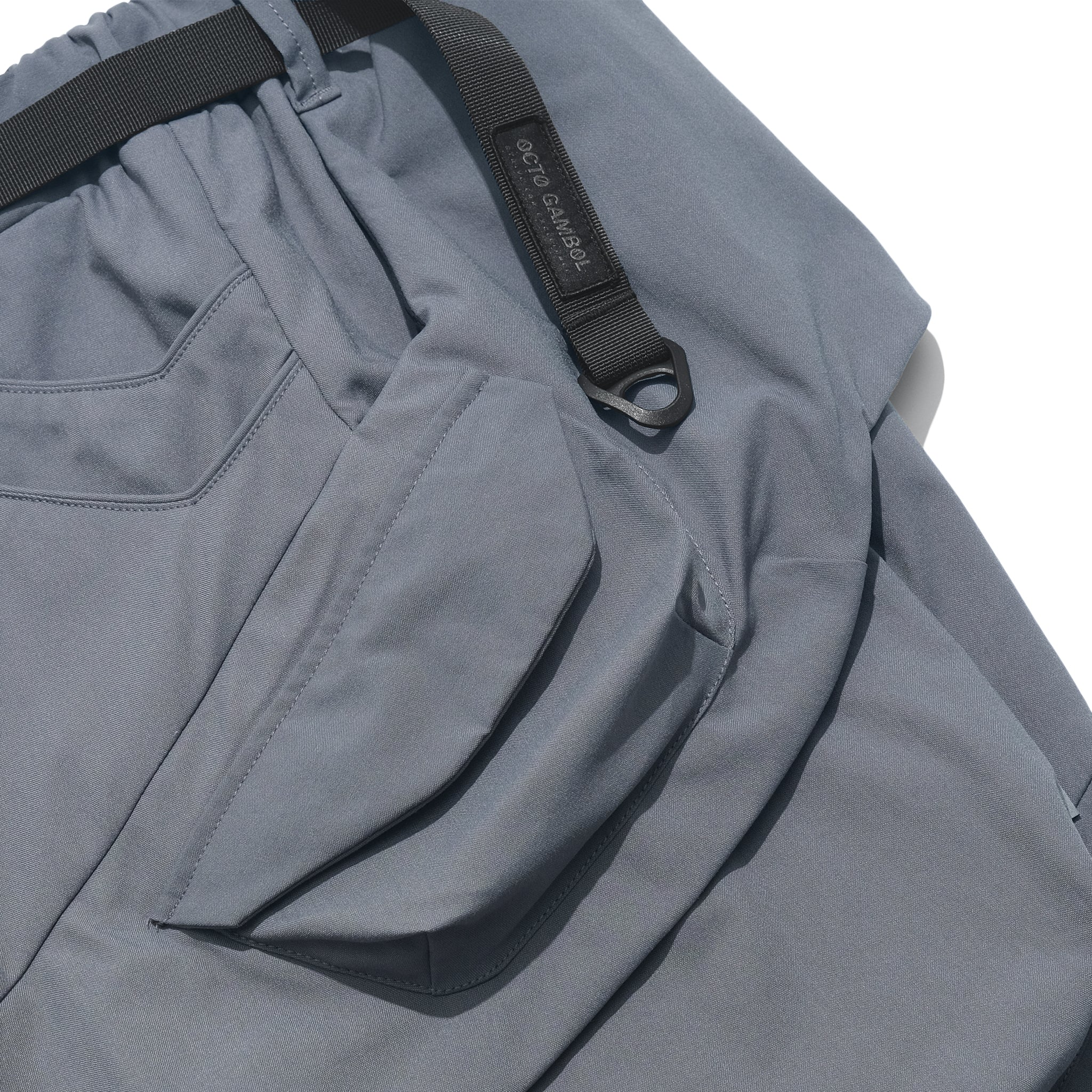 SS22 / 01 S-061 Vizor Short (Grey)