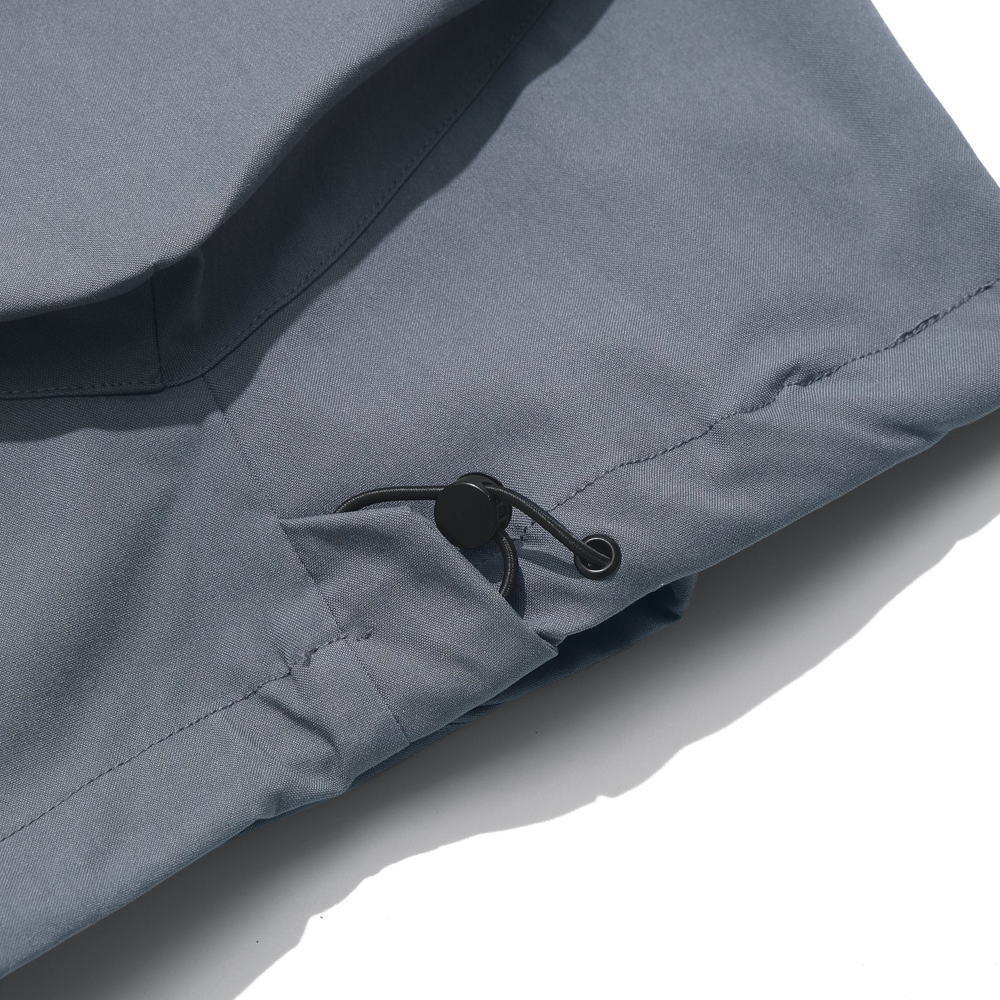 SS22 / 01 S-061 Vizor Short (Grey)