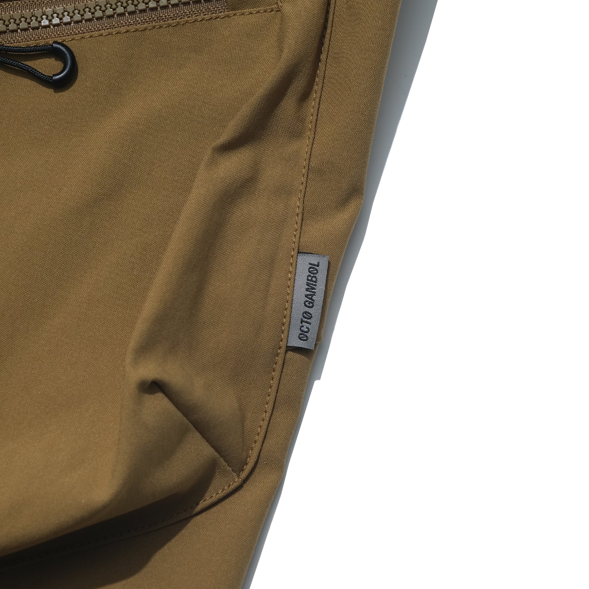 SS22 / 01 S-061 Vizor Short (Brown)