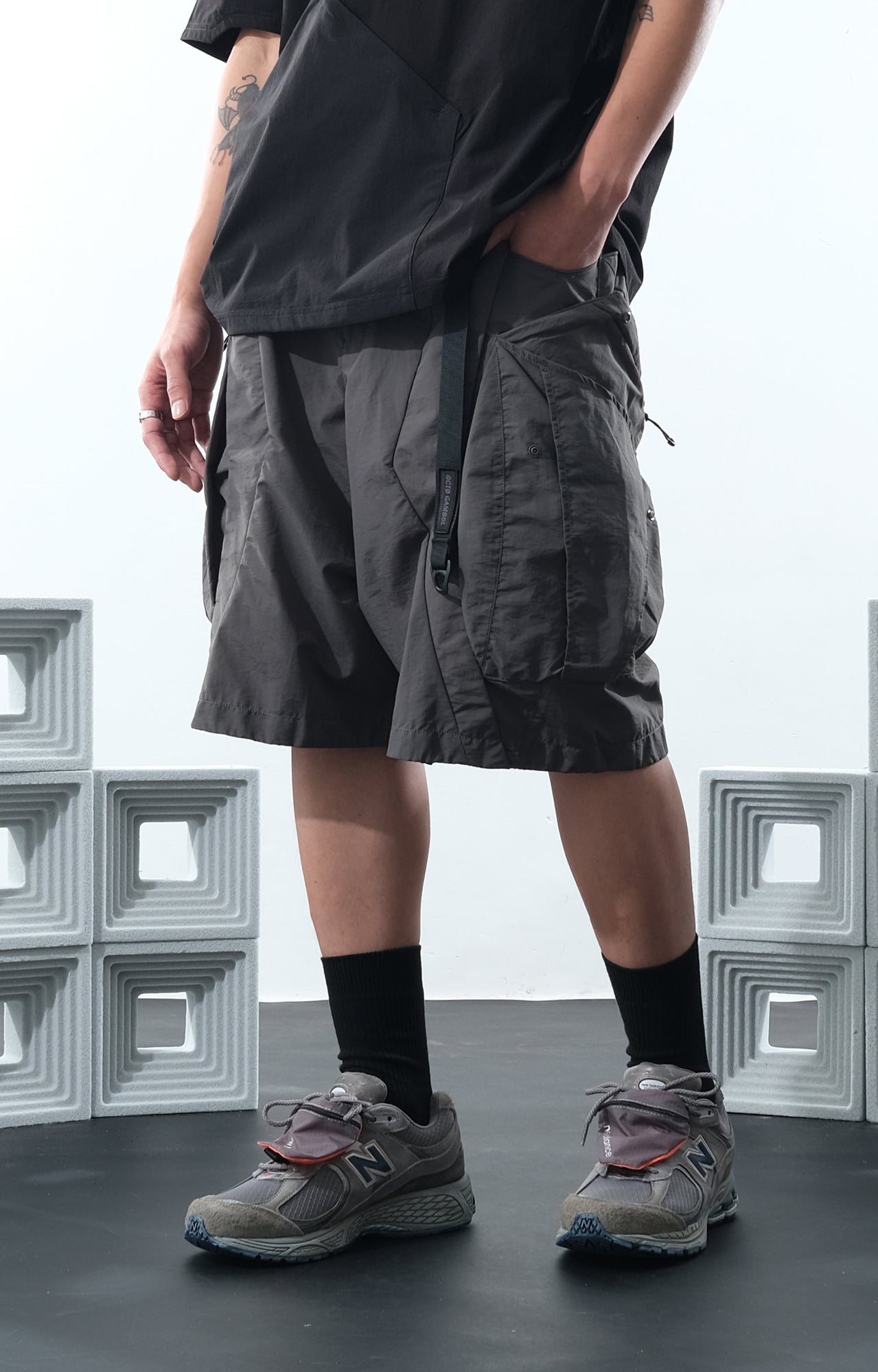 SS22 /07 S-063 V-shape Shorts (Gauntlet Grey)