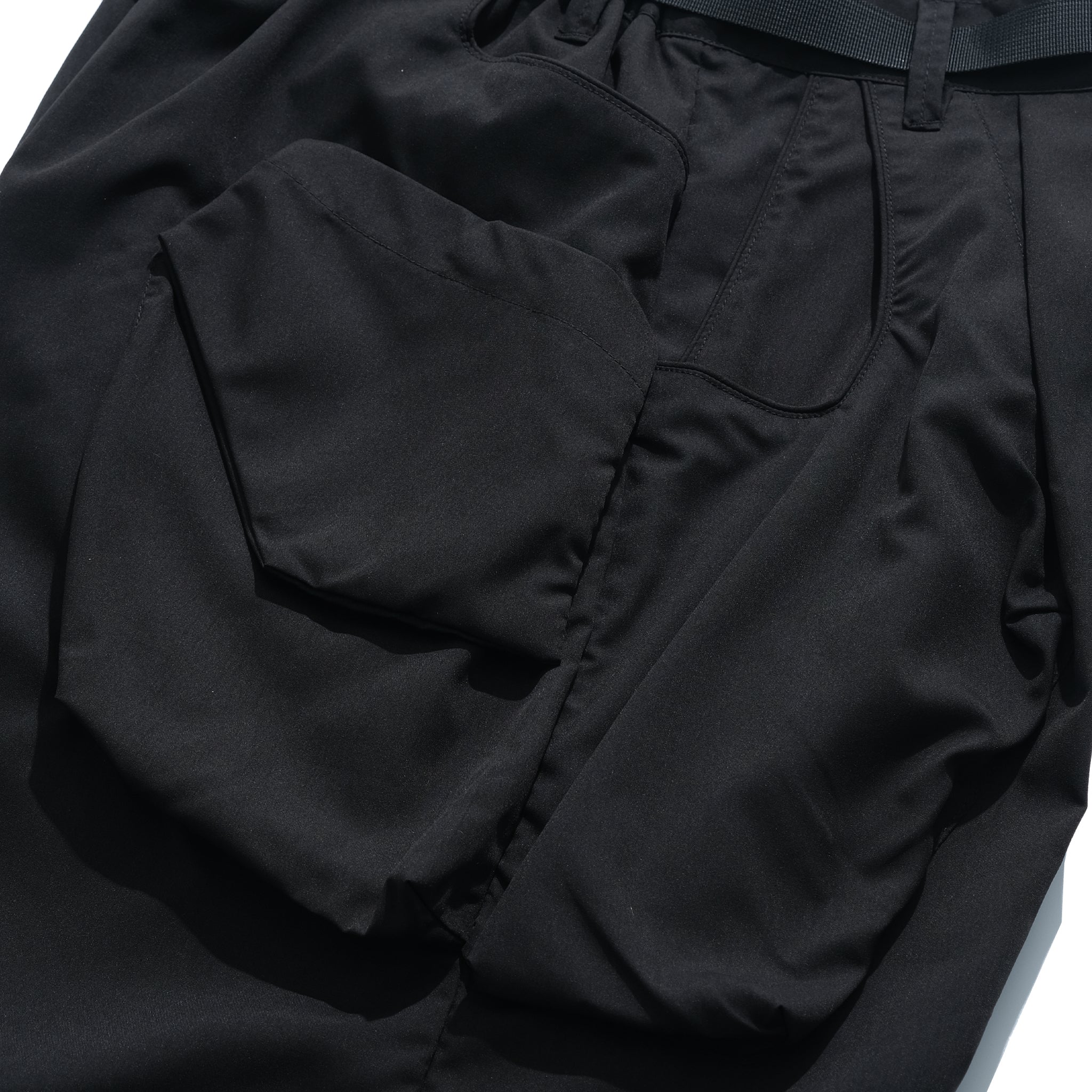 SS22 / 10 S-064 Crossbody Bag Loose Shorts (Black)