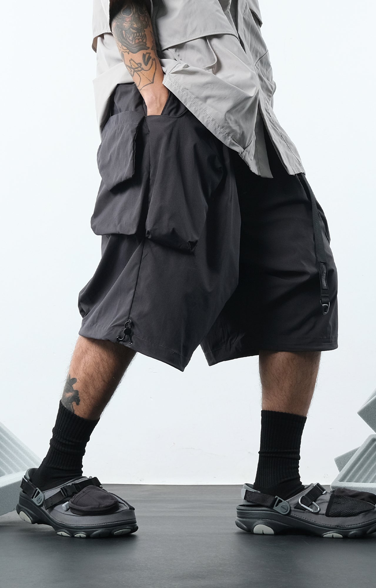 SS22 / 10 S-064 Crossbody Bag Loose Shorts (Grey)