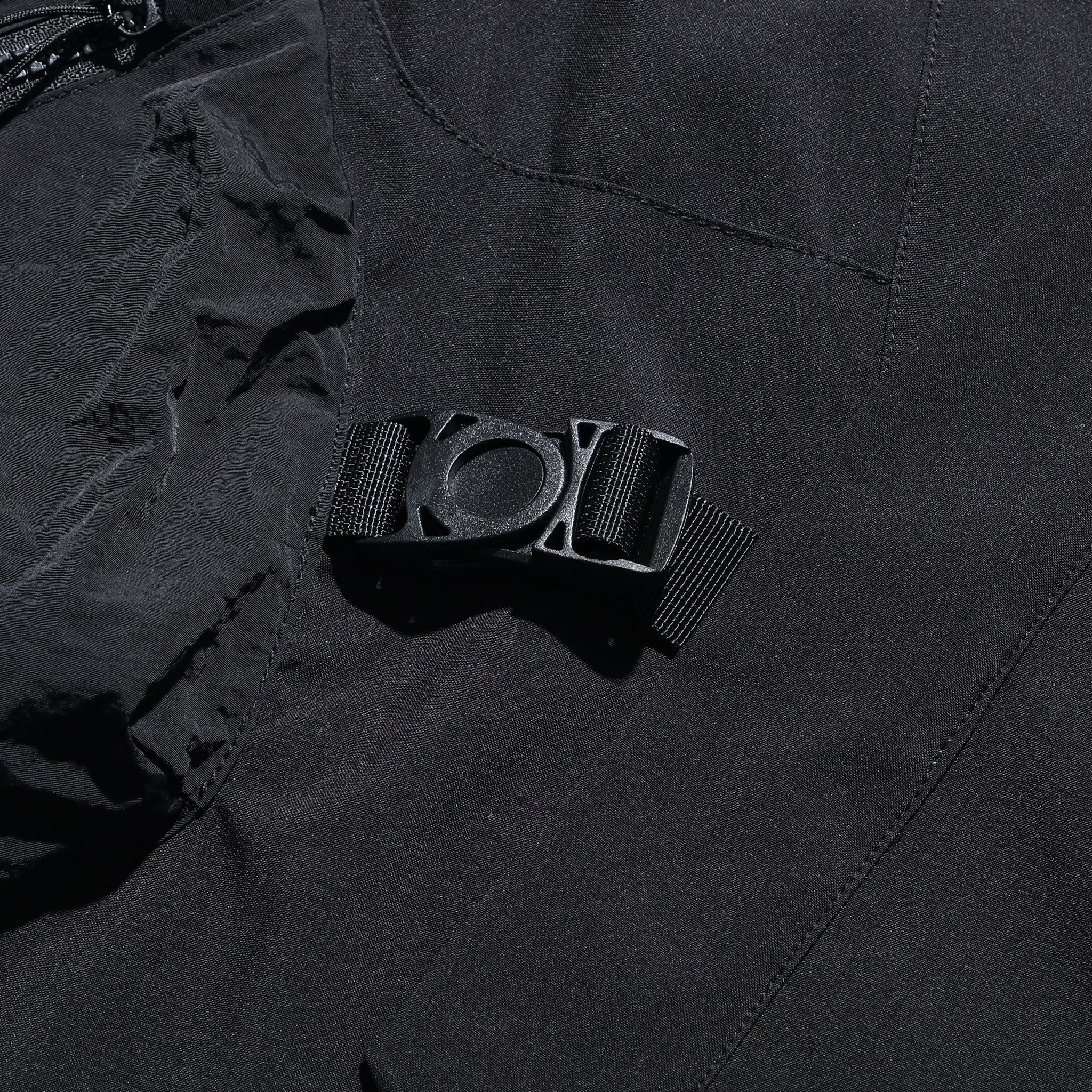 AW22 / 11 — T22-065 Crossbody Bag Utility Vest  (Black)