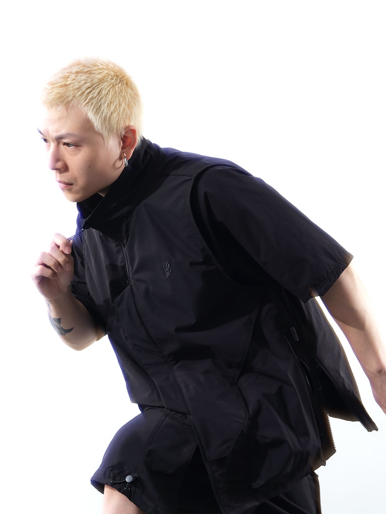 SS22/ 15 TH-062 Crossbody Bag Vest (Black)
