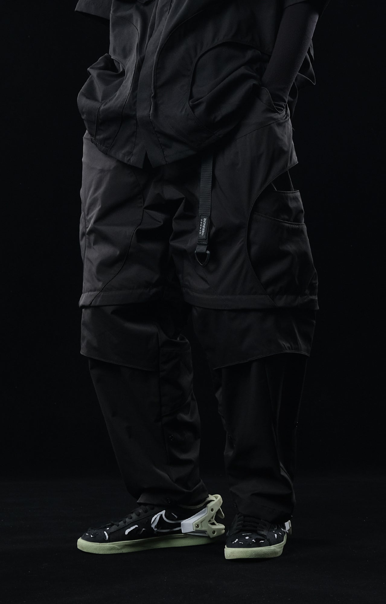 OS-LL04 Cascade Zip-off Pants (Black)